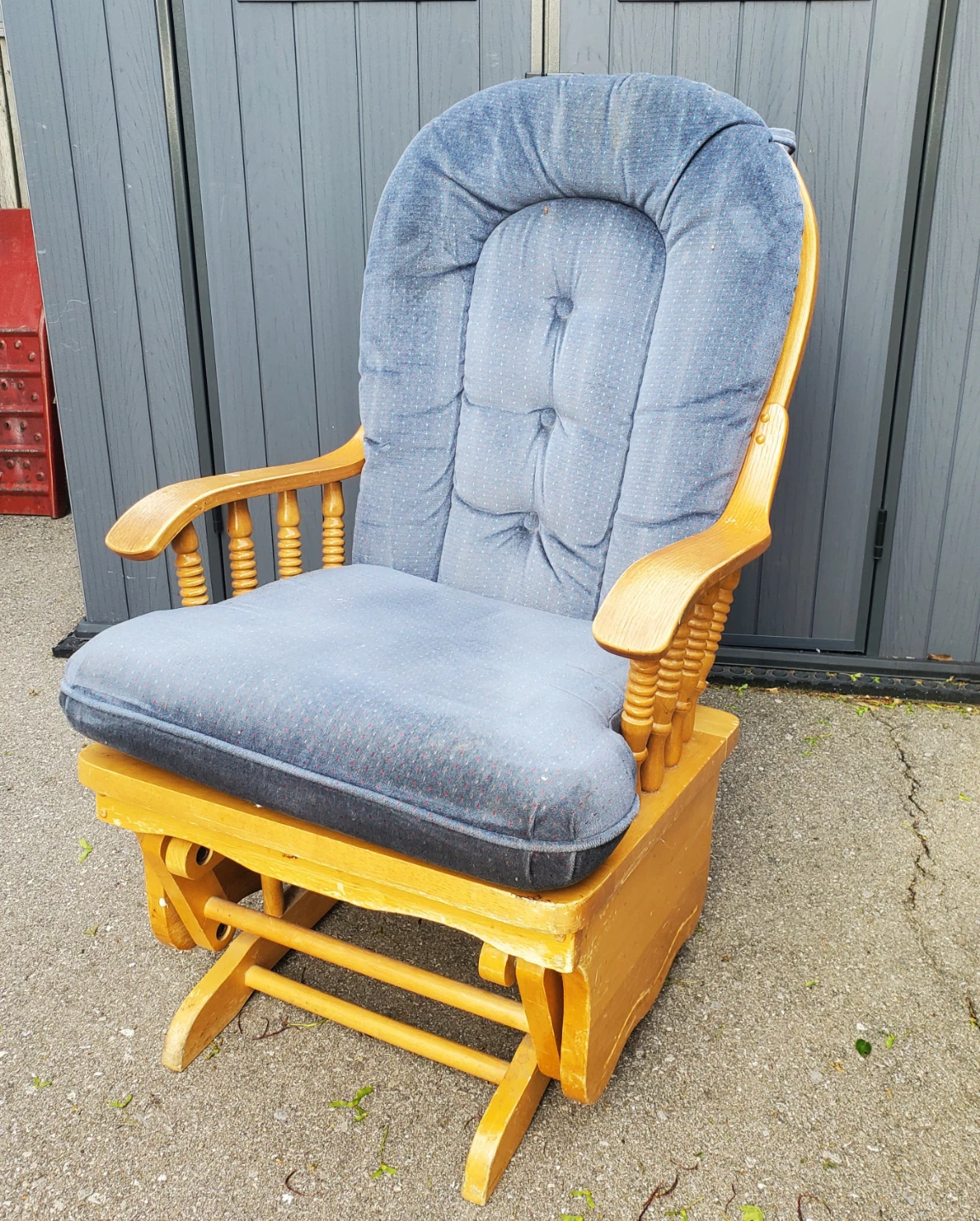 ROCKING CHAIR