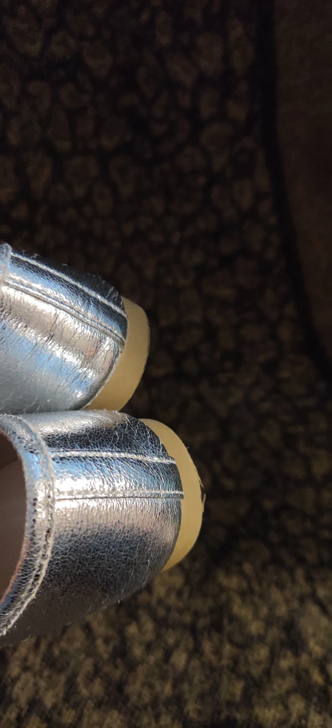 The Children's Place Silver Ballet Flats kids size 13 - photo 5