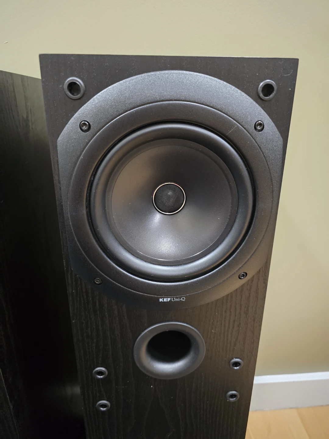 KEF Q30 Floorstanding Speakers - photo 4