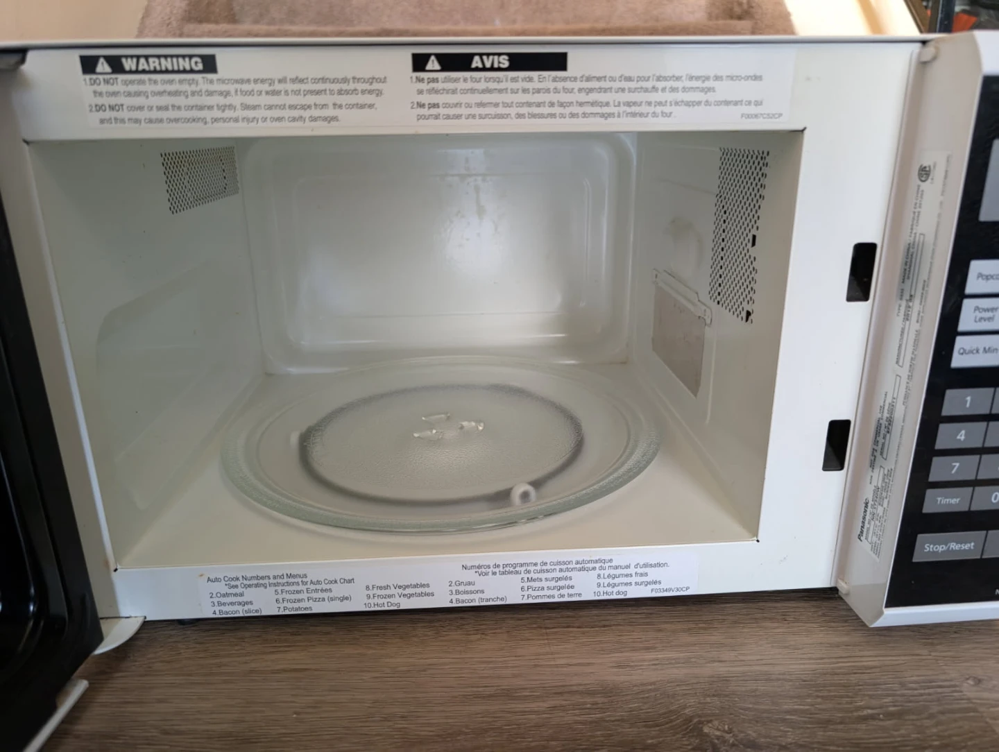 Panasonic 800W High Power Microwave NN-ST340W - photo 3