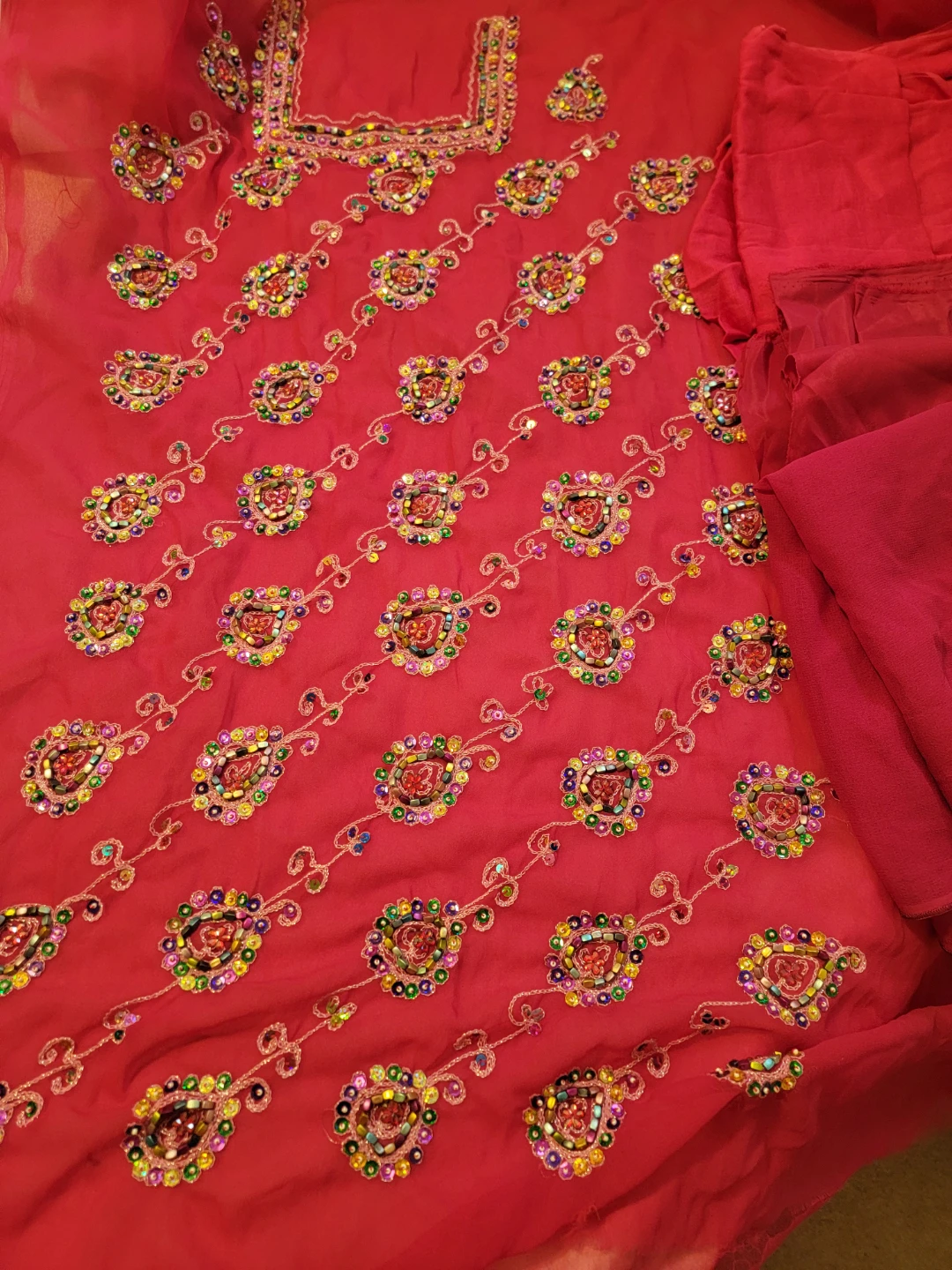 Red Embroidered Shalwar Kameez - photo 3