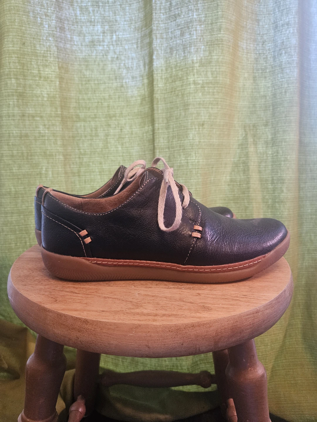 Clarks "Unstructured" Black Leather Lace-Up Shoes - photo 3