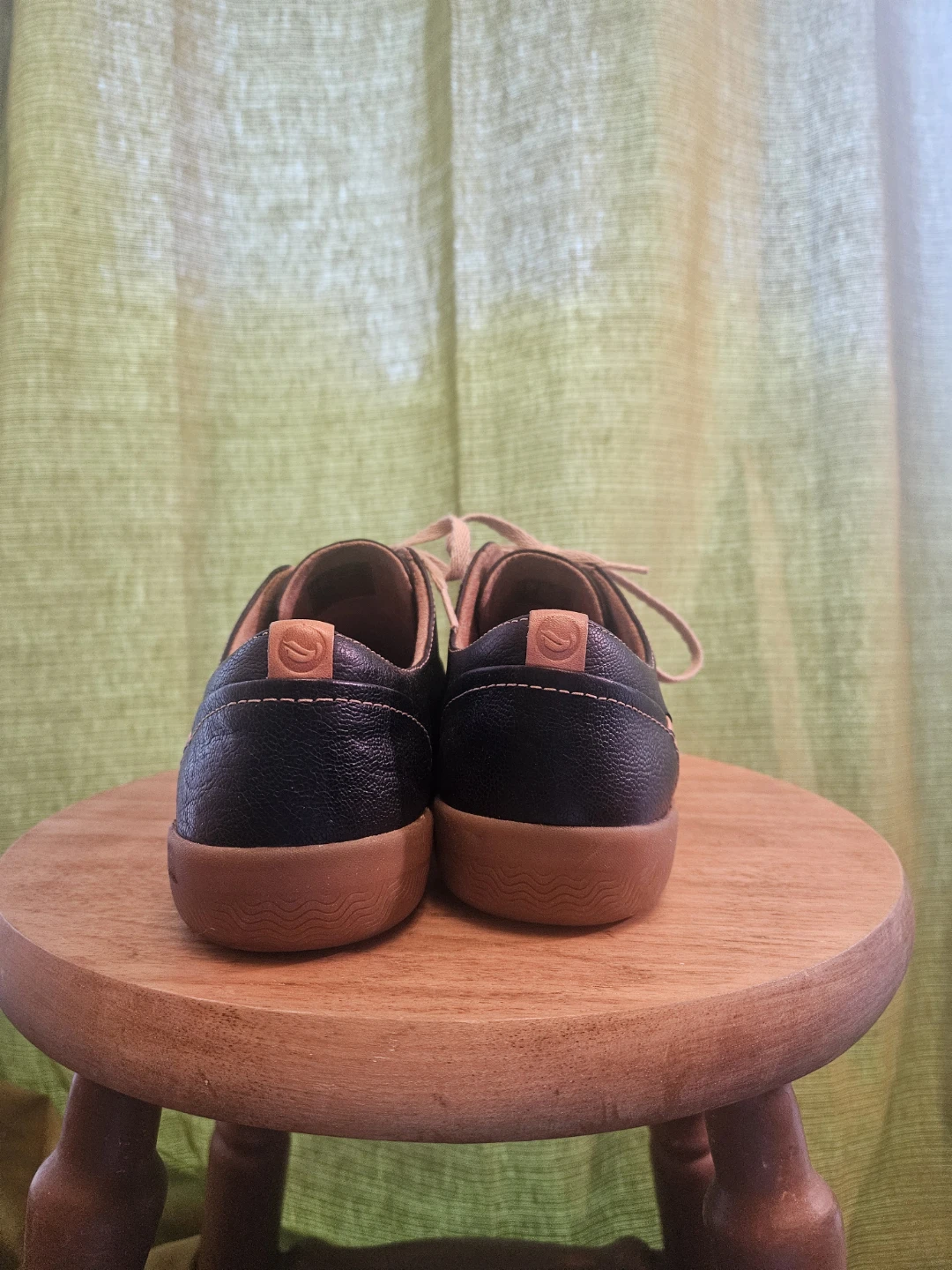 Clarks "Unstructured" Black Leather Lace-Up Shoes - photo 4