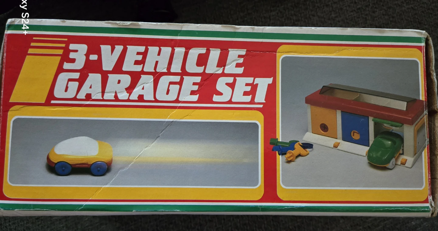 3-Vehicle Garage Set Toy - photo 4