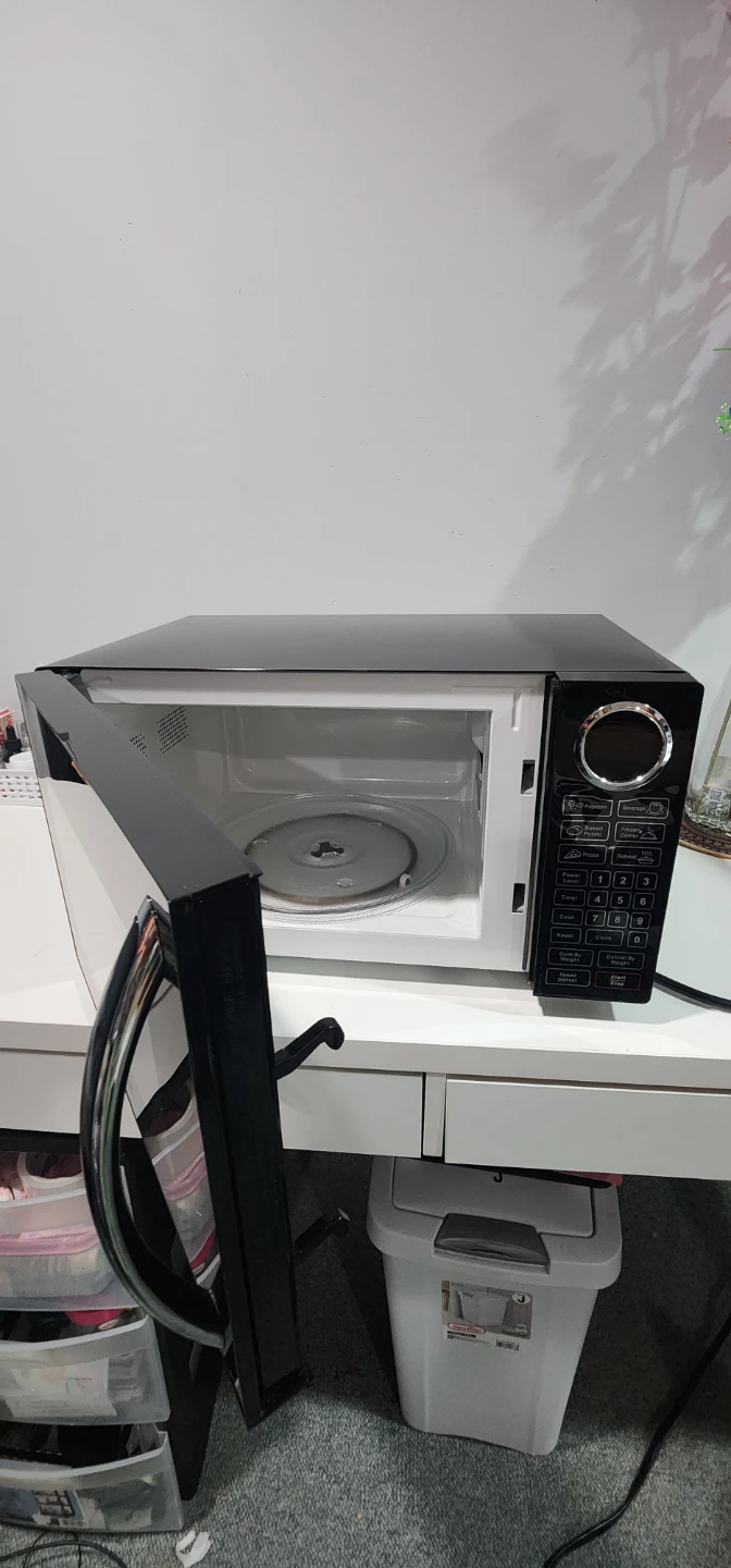 RCA Microwave Oven - photo 4