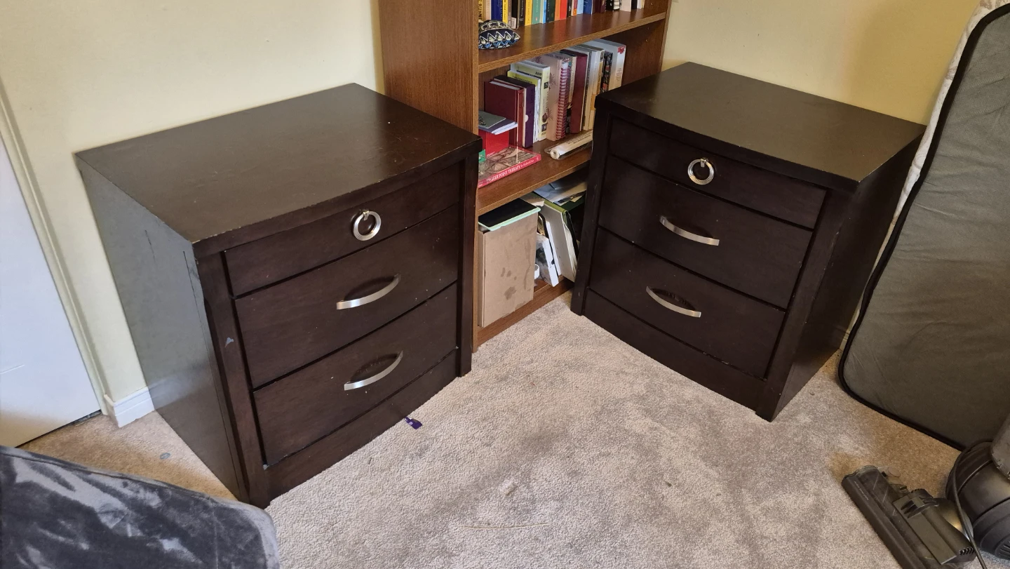 Dark Brown Dresser and 2 Nightstands Set - photo 3