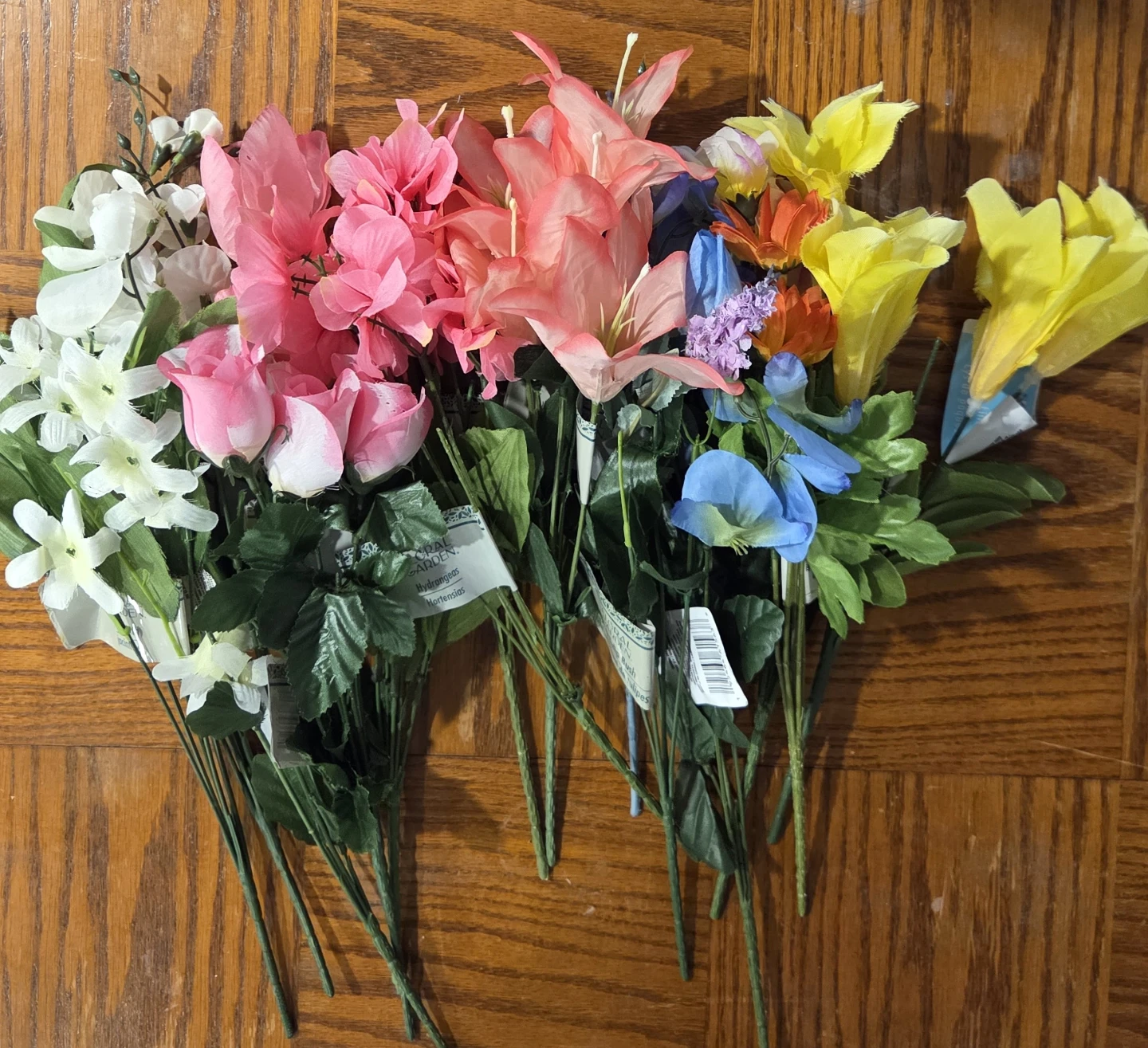 New 14 pieces Assorted Artificial Flowers