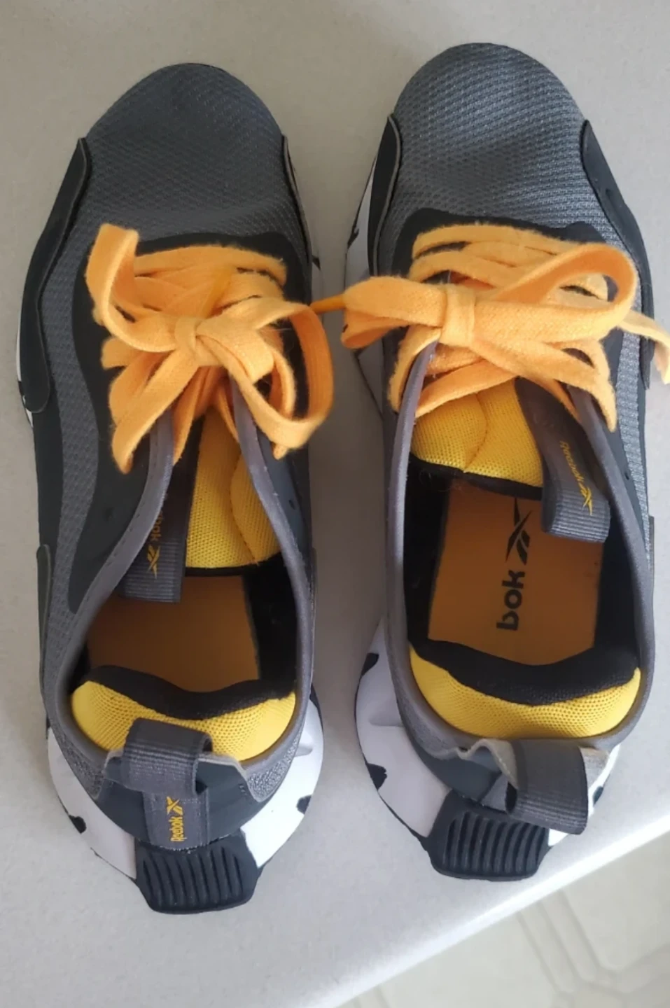 Reebok Running Shoes - Grey/orange - Youth Size 4