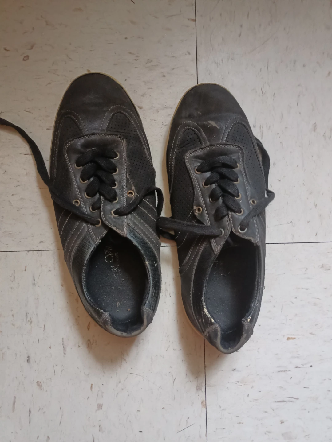 Men's Dark Gray Leather Sneakers