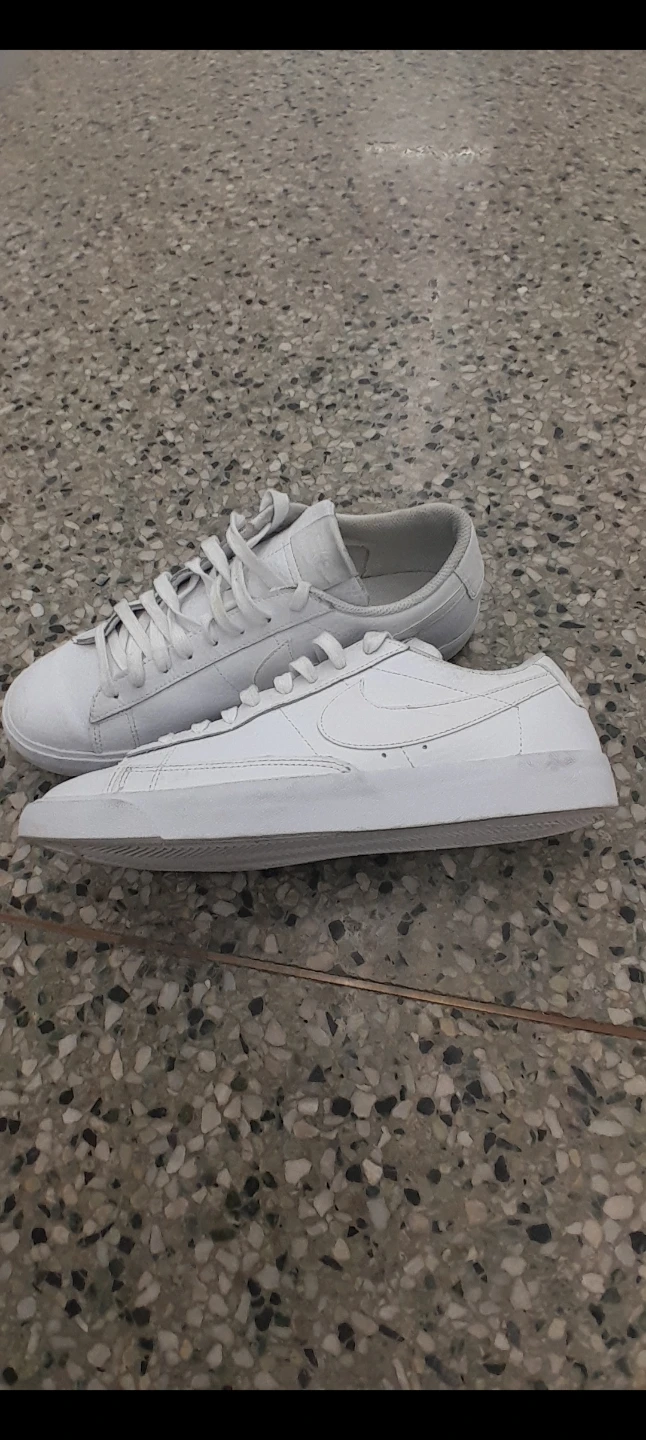 Nike White Sneakers Men's Size 9 5
