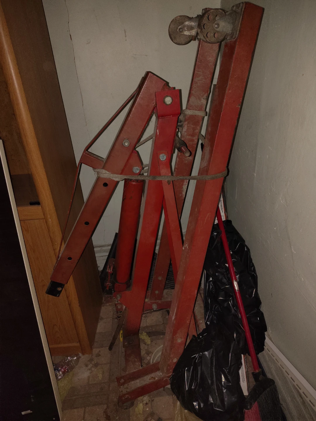 Red Engine Hoist Crane