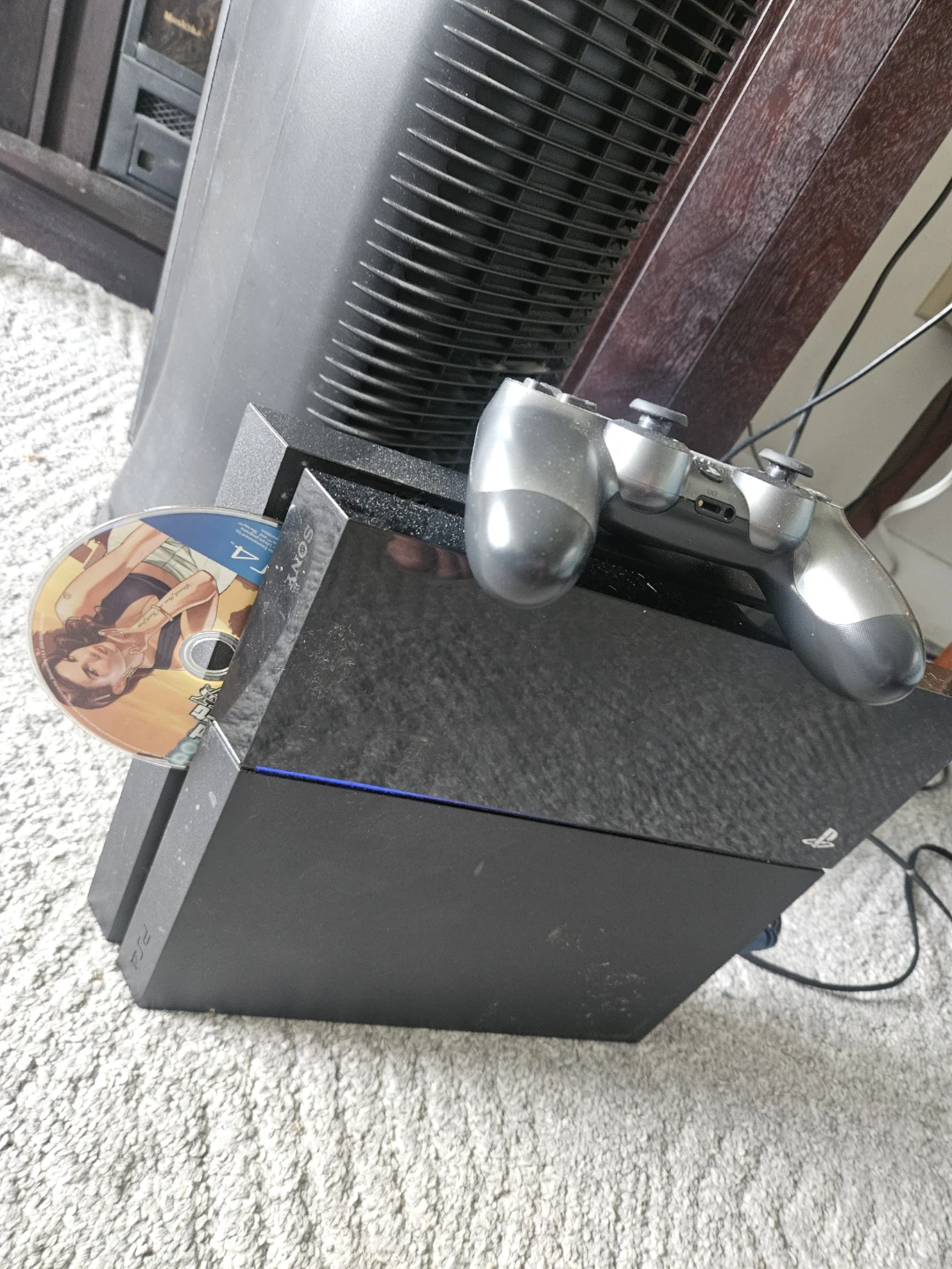 Sony PlayStation 4 (PS4) Console with Controller