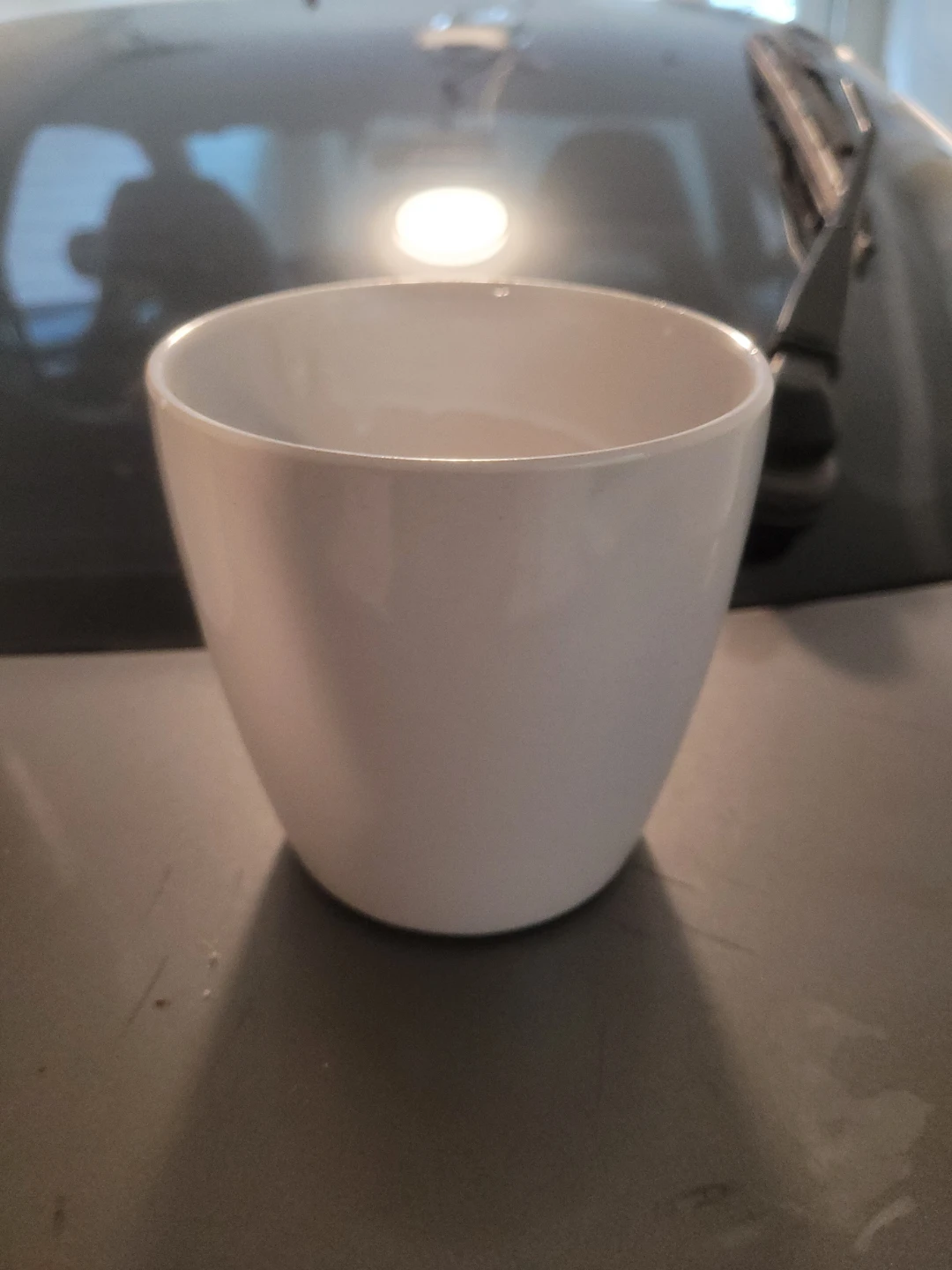 White Ceramic pot