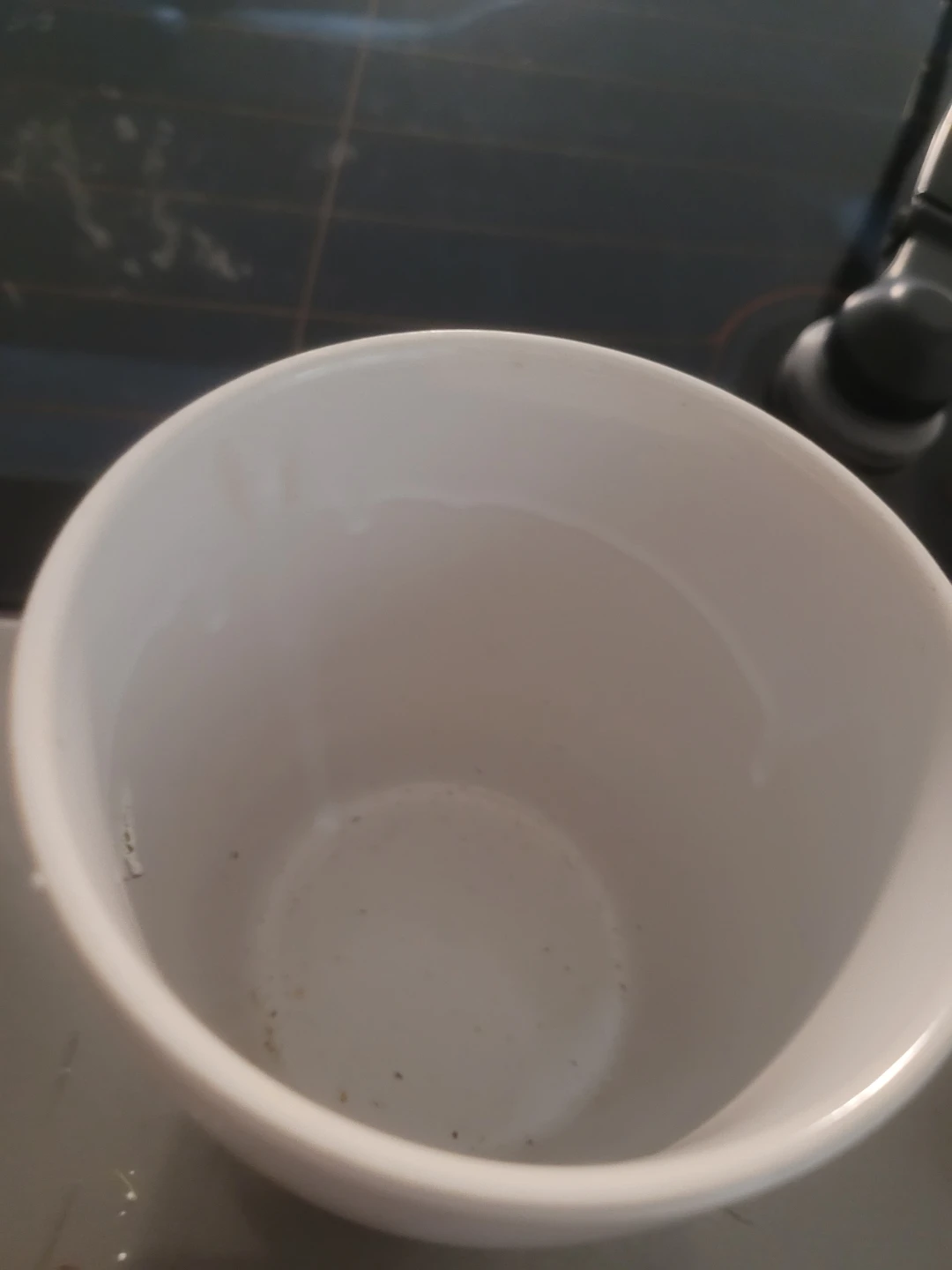 White Ceramic pot - photo 2