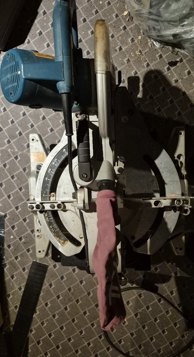 10 inch sliding  compound Makita Miter Saw