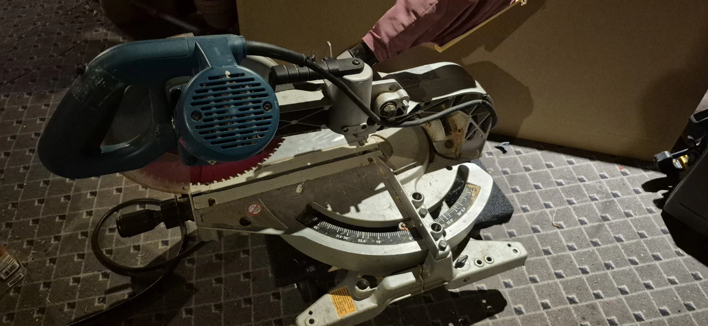 10 inch sliding  compound Makita Miter Saw - photo 3