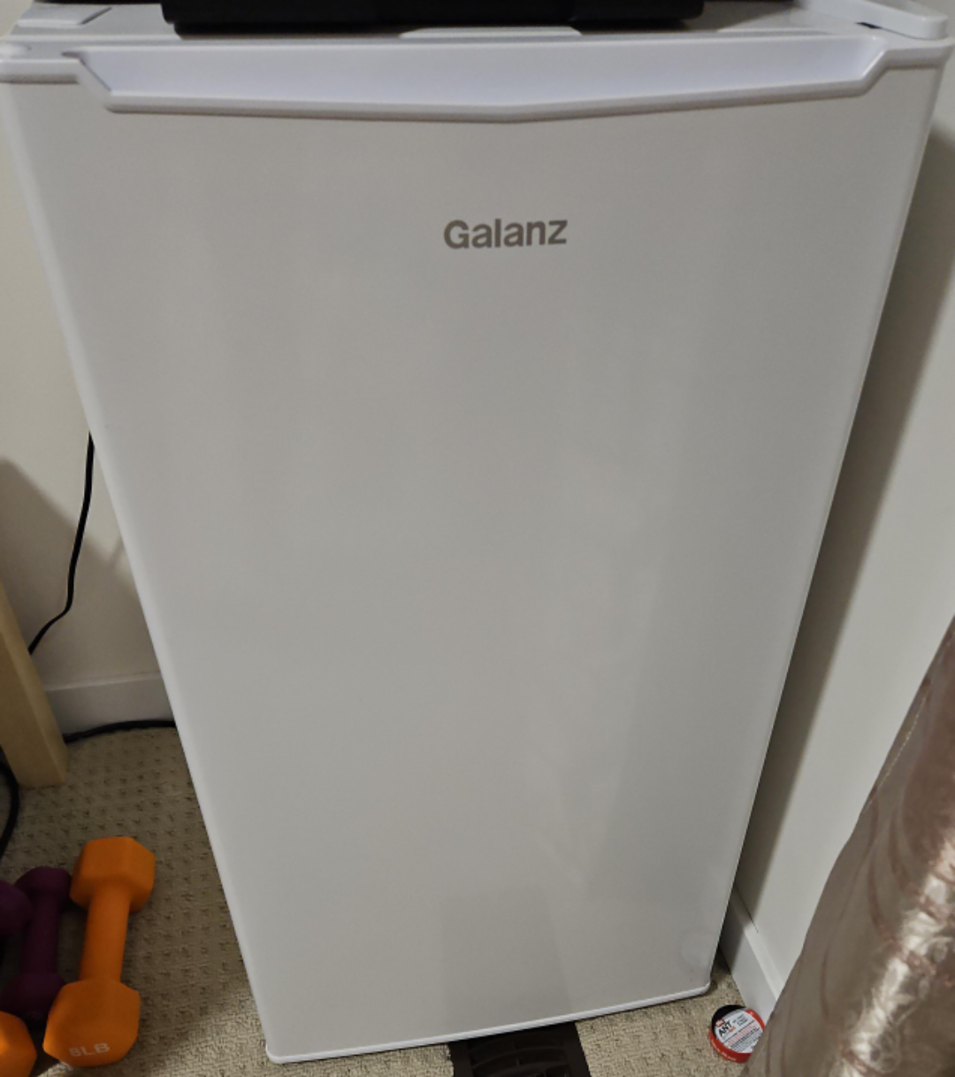 Galanz White Mini Fridge - photo 4