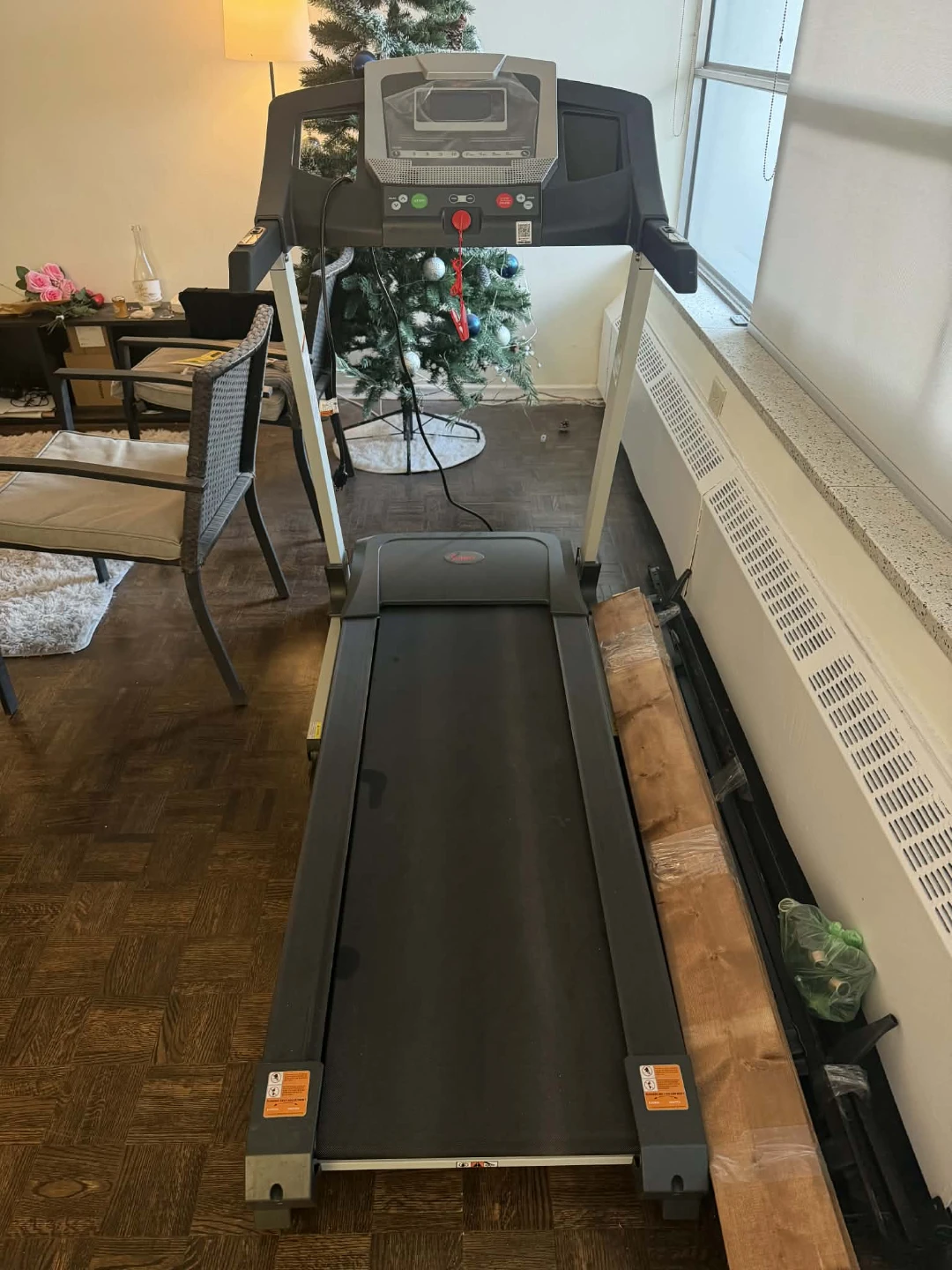 Sunny Health & Fitness Treadmill - Auto Incline