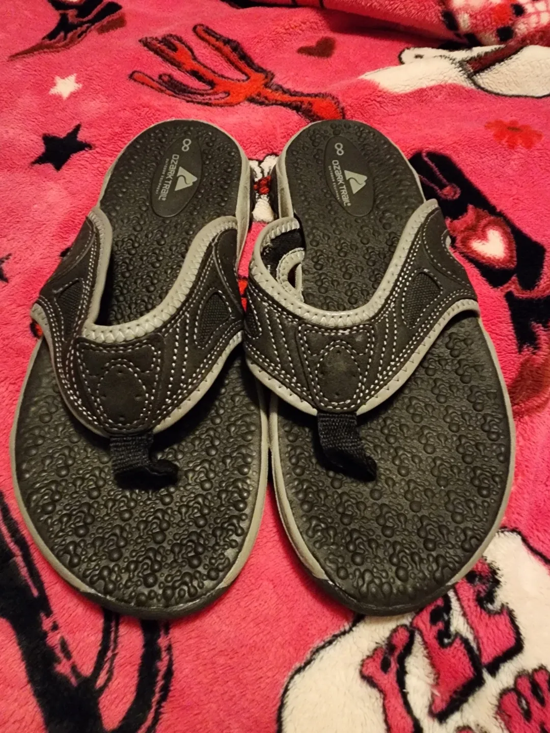 Ozark Trail Flip Flops - Size 8