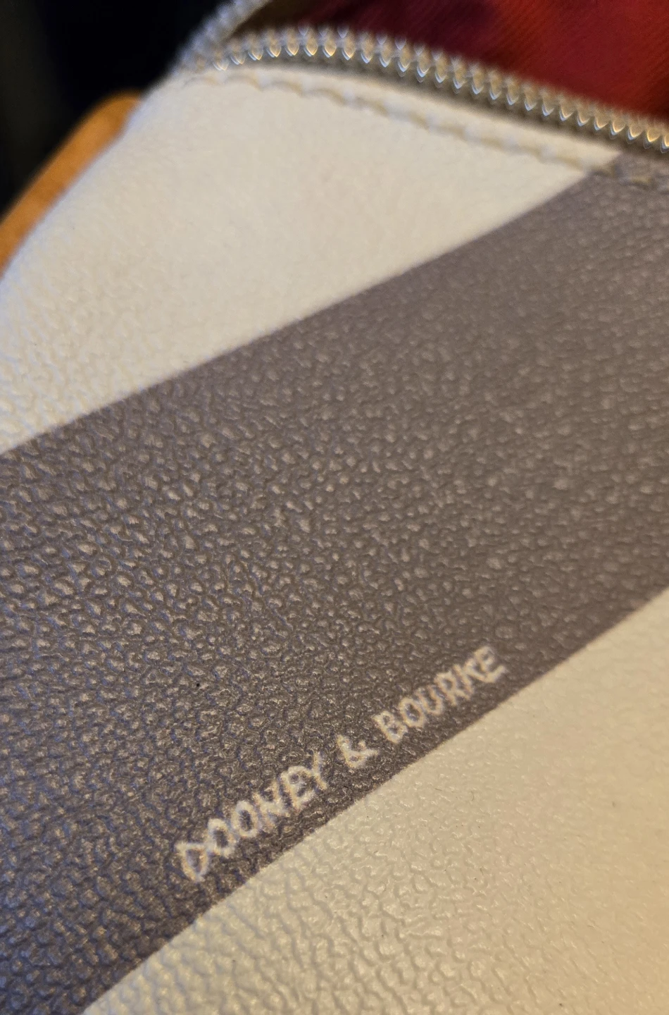 Dooney & Bourke Chevron Gray and White Purse - photo 4
