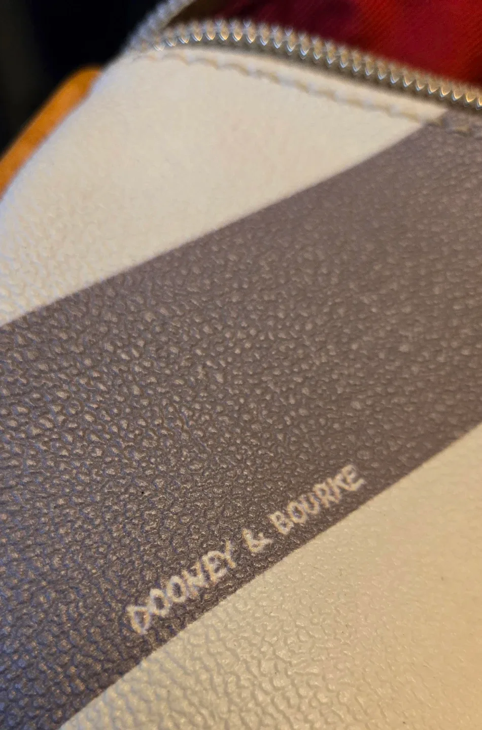 Dooney & Bourke Chevron Gray and White Purse - photo 4