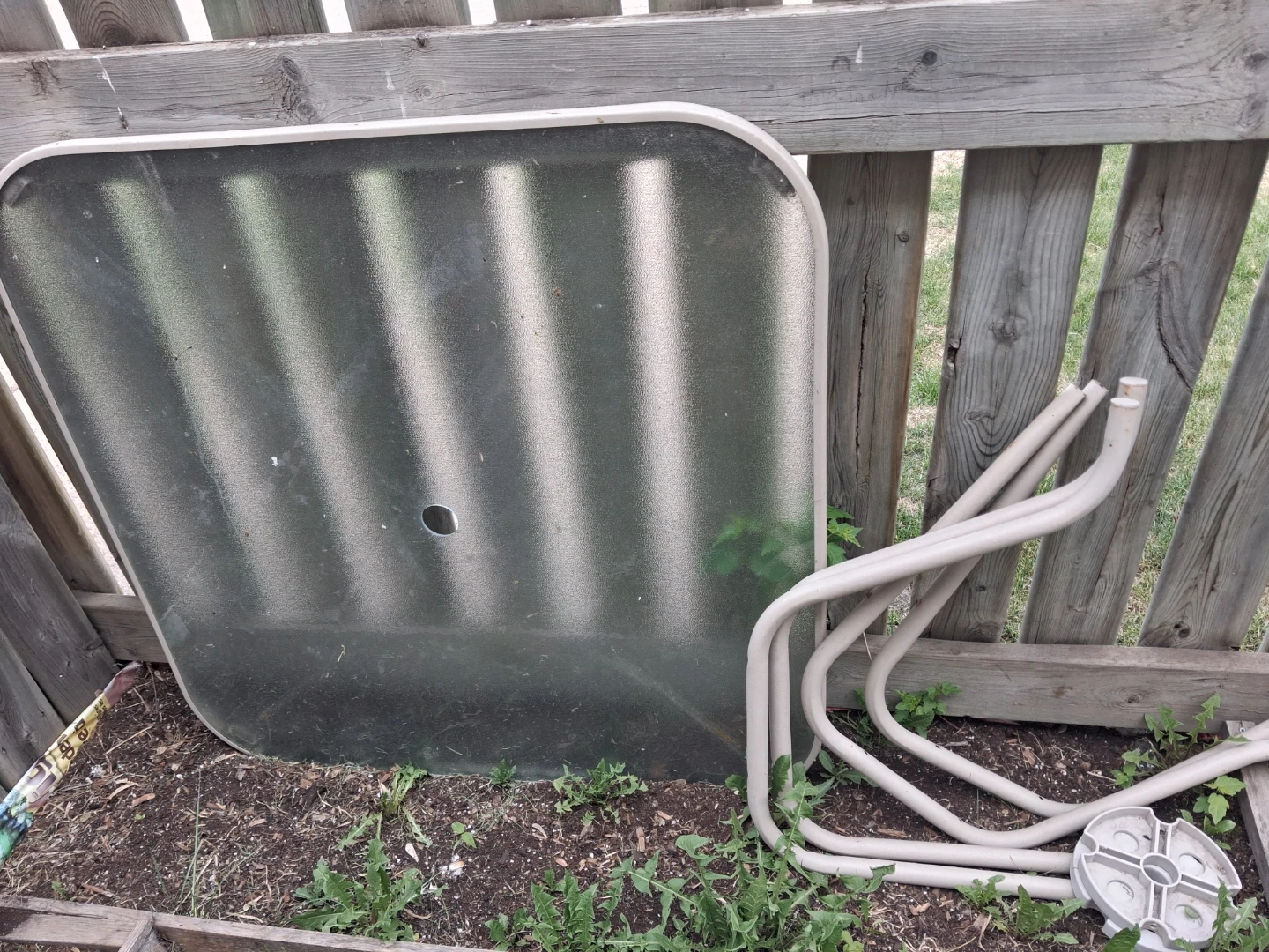Patio table with umbrella hole - photo 2