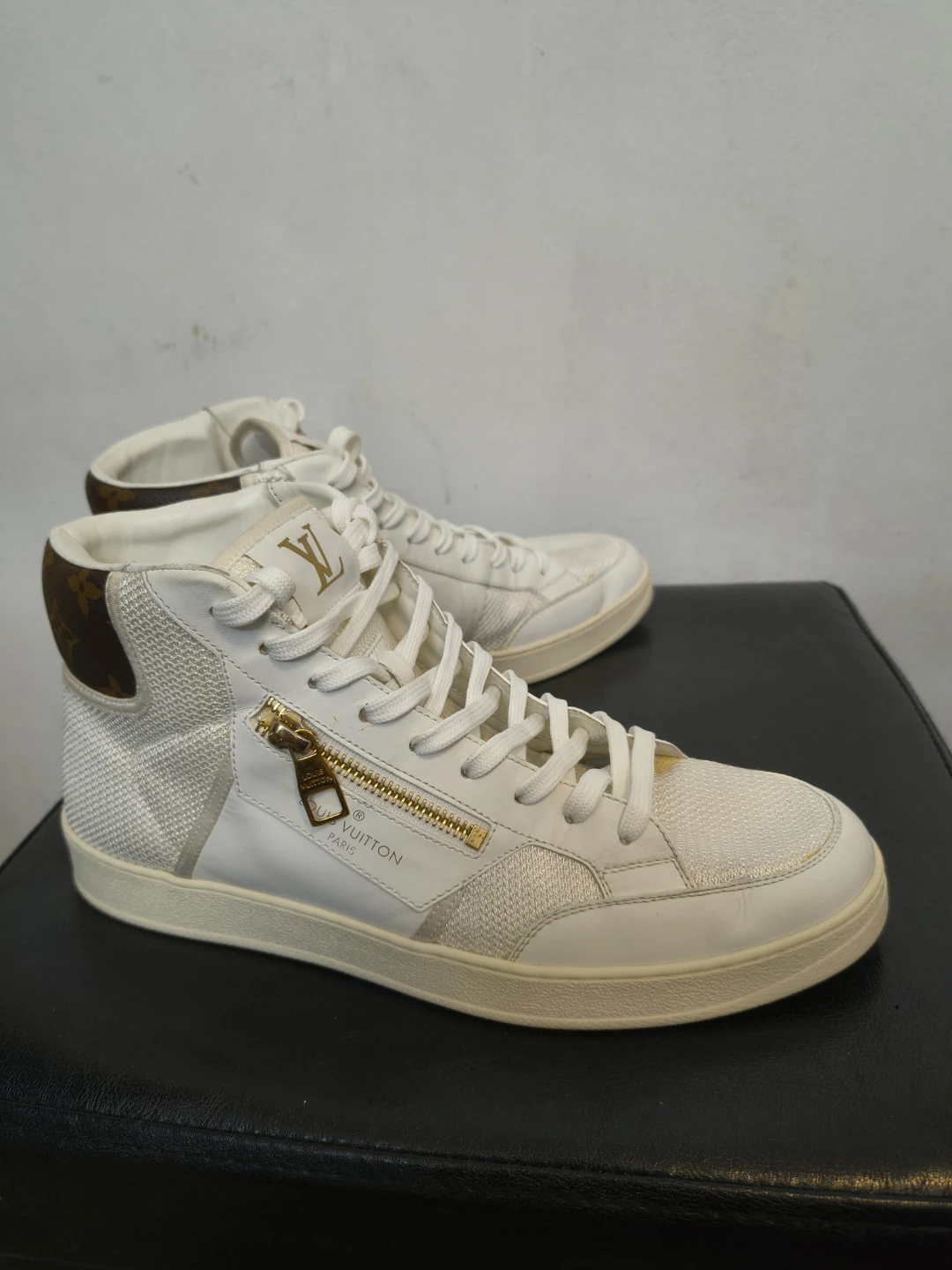 authentic Louis Vuitton High-Top Sneakers White Monogram - photo 3
