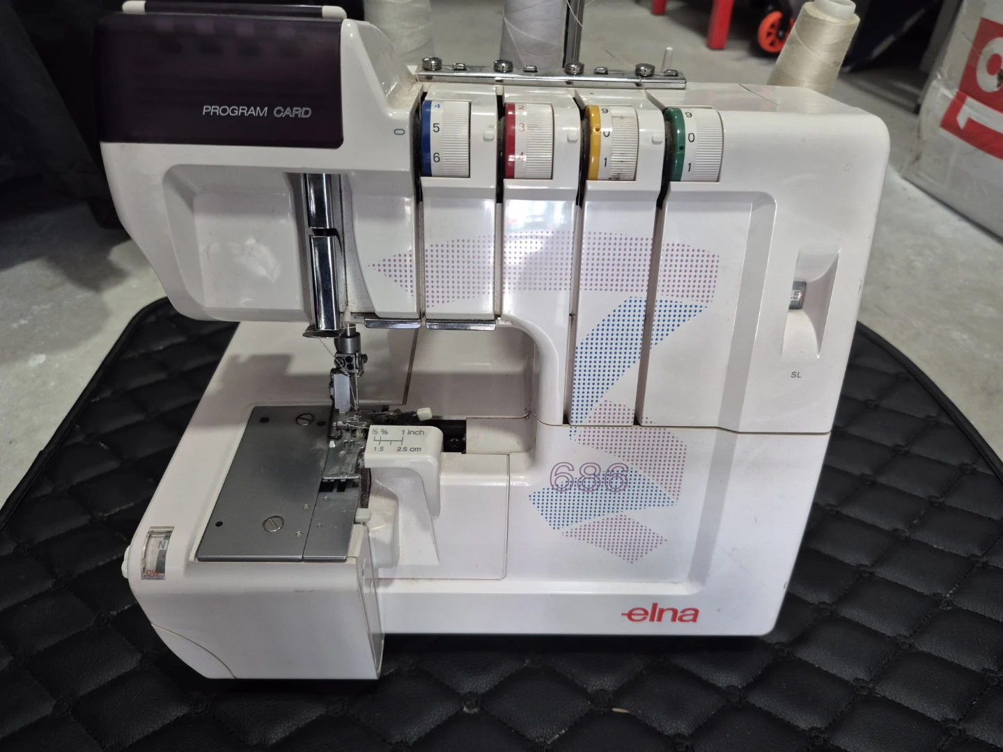 Elna 664 Overlock Serger Sewing Machine - photo 2
