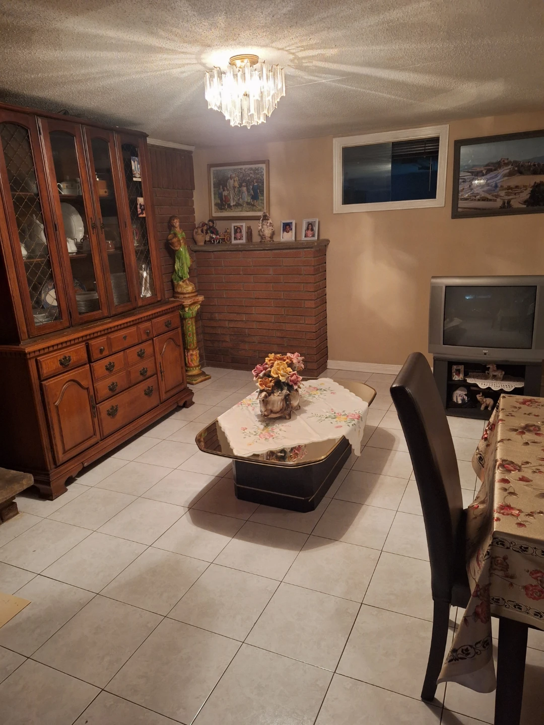 One Bedroom Basement Apartment - photo 4