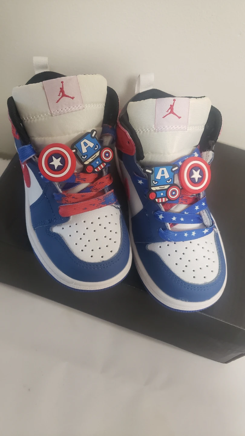 Brand new Kids Jordan 4 Capitán American S 12c - photo 2