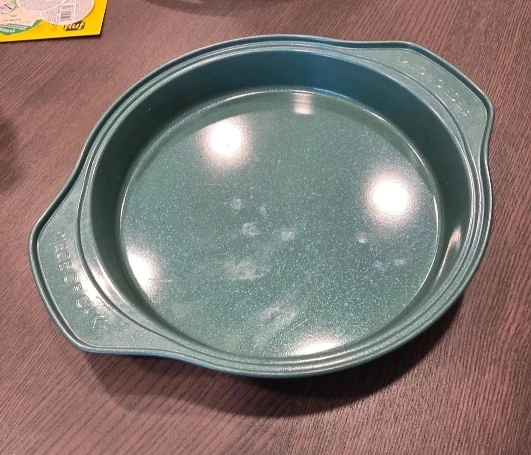 Piece of Cake Teal Round Baking Pan