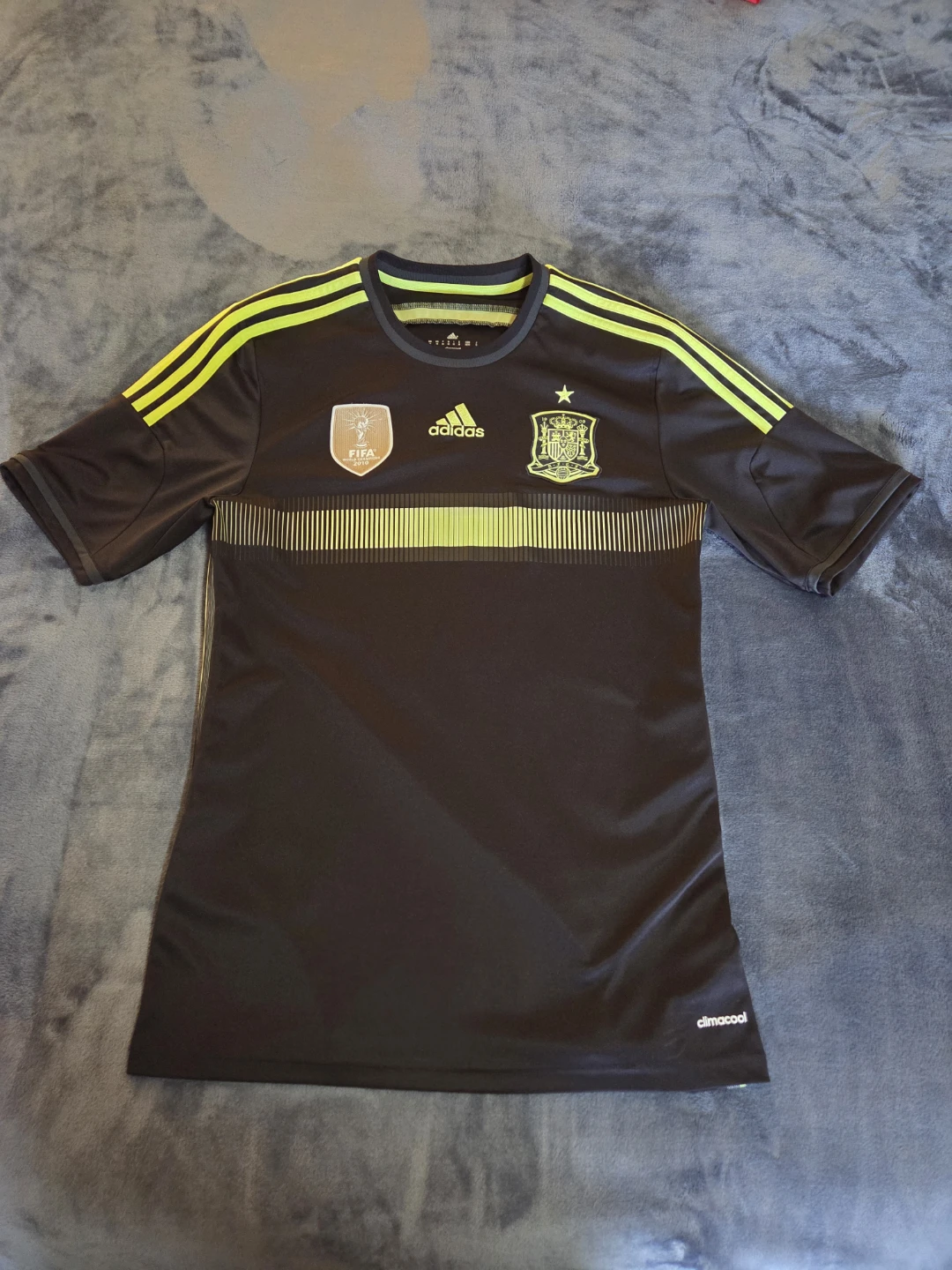 Adidas Spain National Football Team Jersey Men's Size M