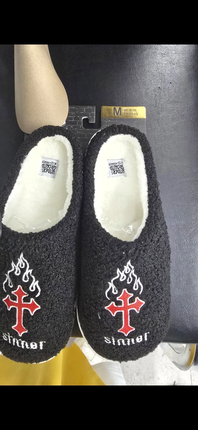 Black fuzzy Sinner Slippers Size M - photo 2