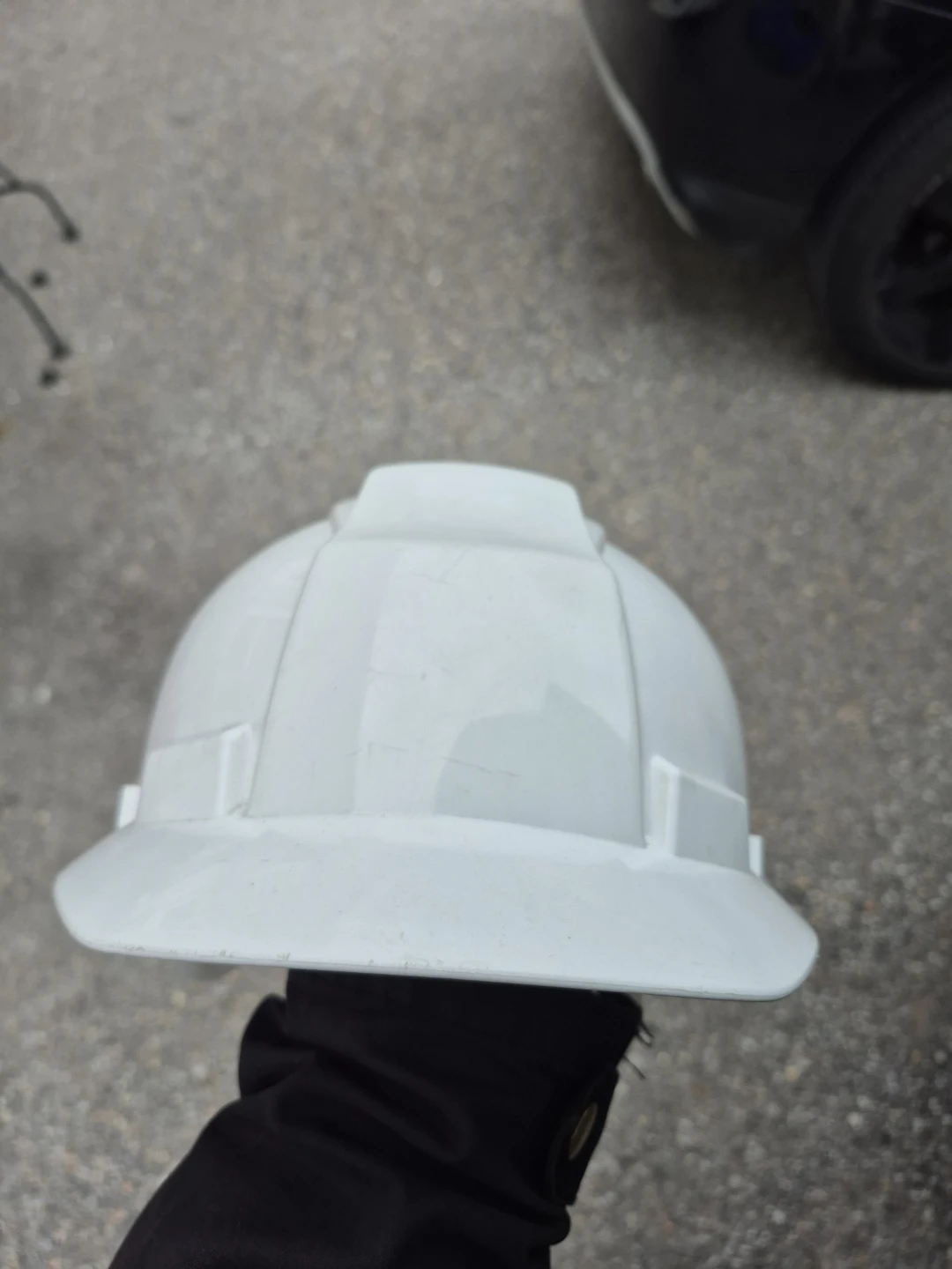 White Hard Hat - lightly used in trade school