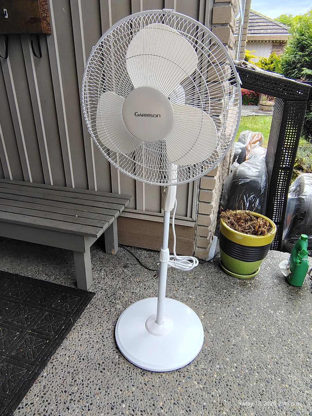Garrison 16in Modern Pedestal Fan with Oscillating