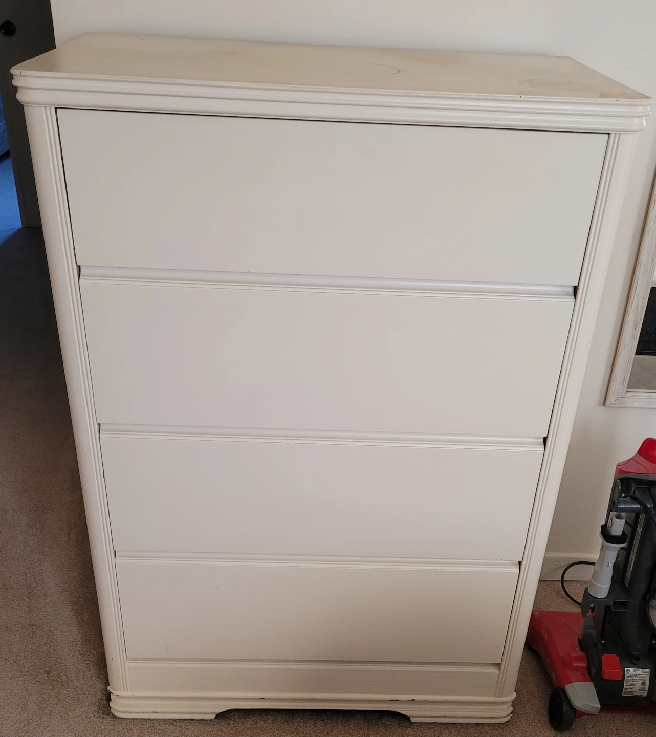 Cream 5-Drawer Dresser