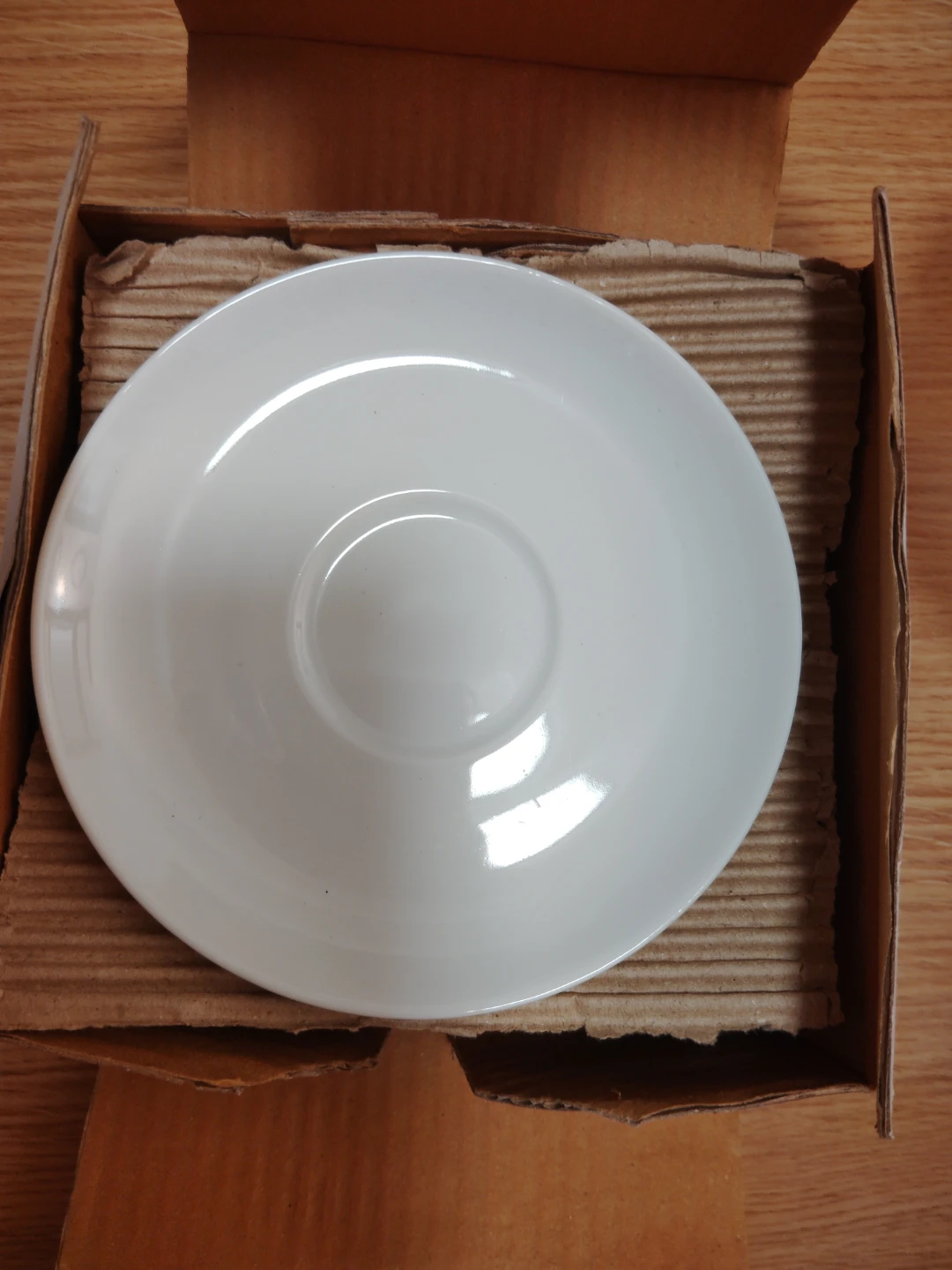 Small white porcelain plates - photo 2