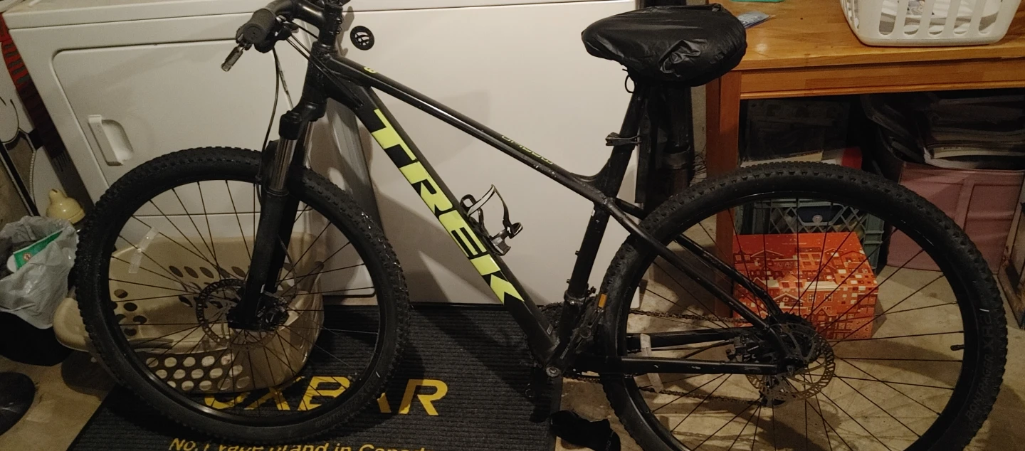 Trek Marlin 6 Mountain Bike