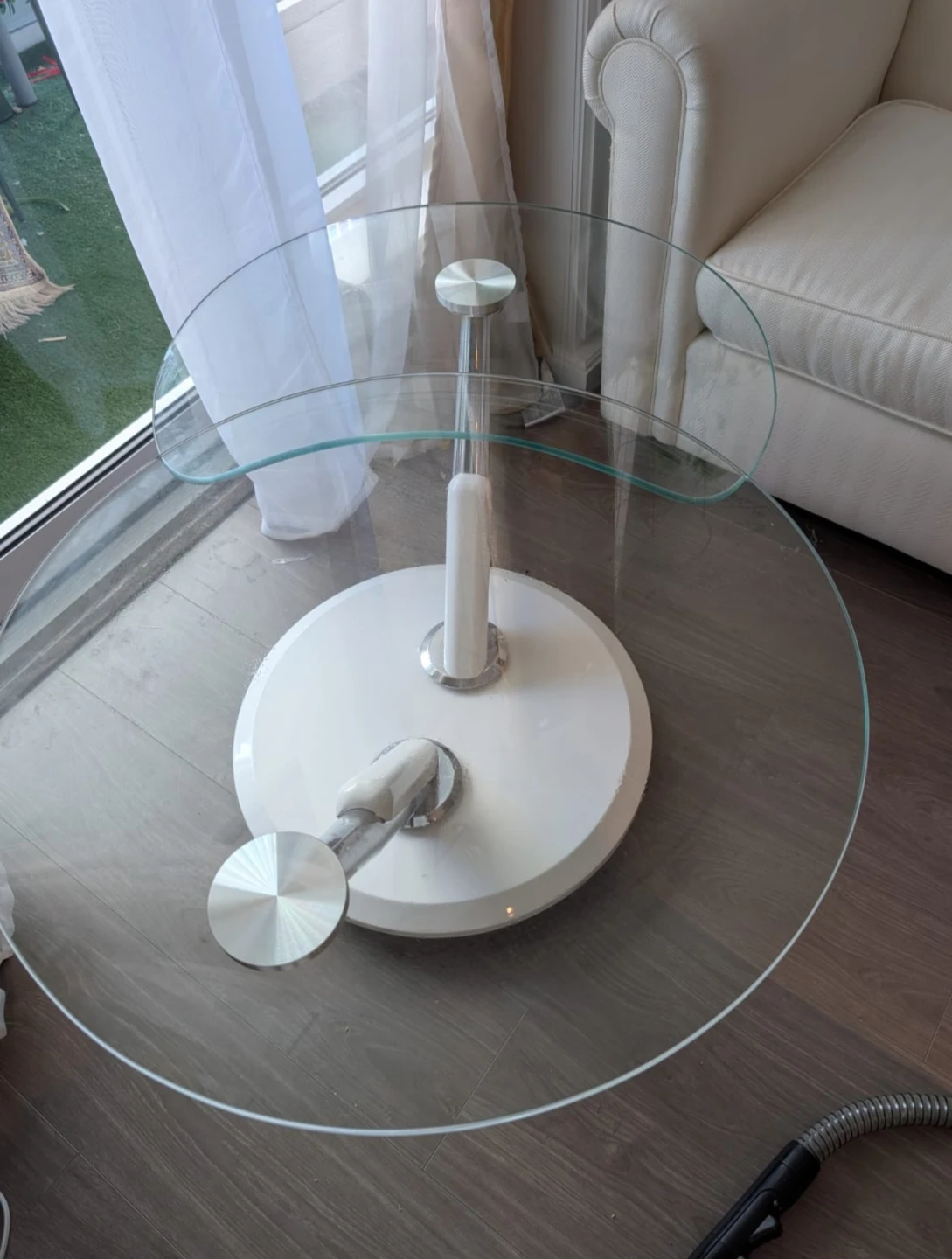 Luxury sofa and modern coffee  table - photo 4