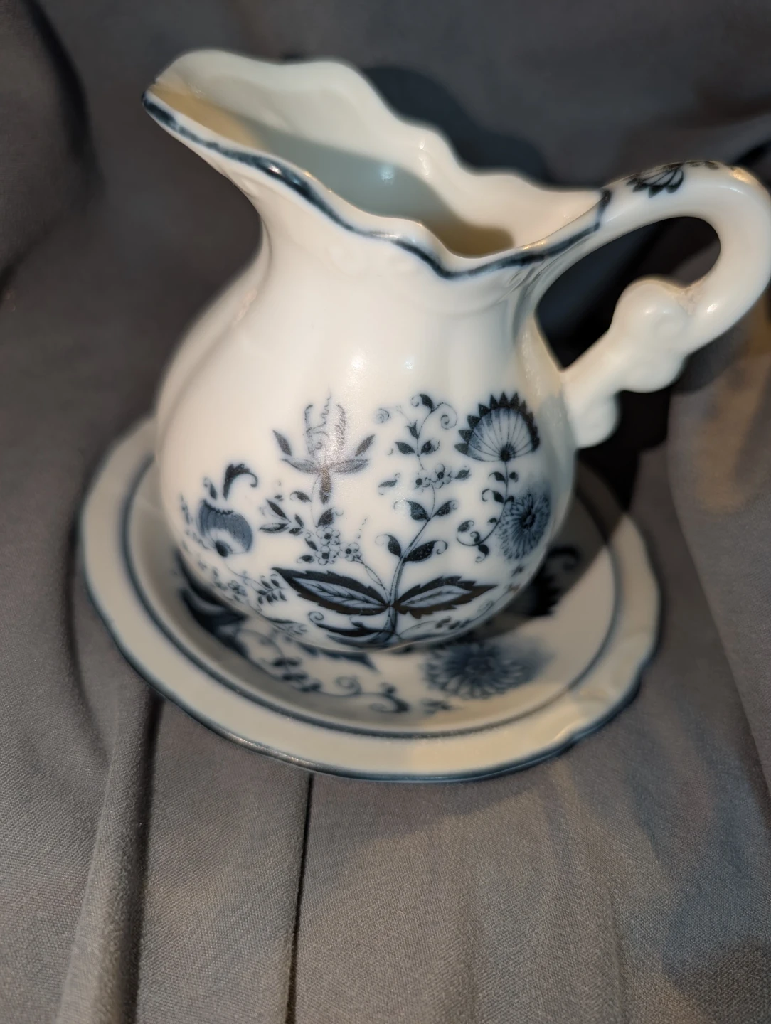 Blue Onion Pattern Creamer and Saucer Set - Japan