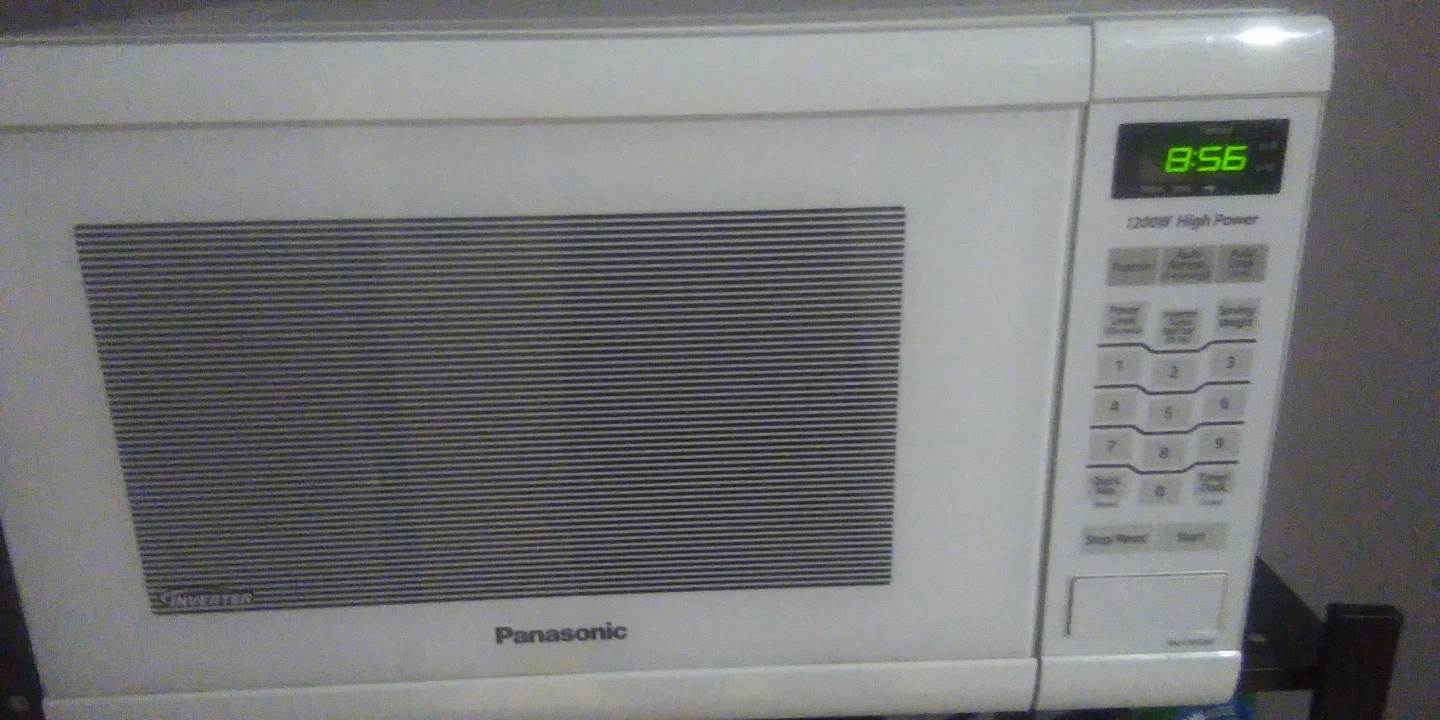 Panasonic Microwave - photo 2