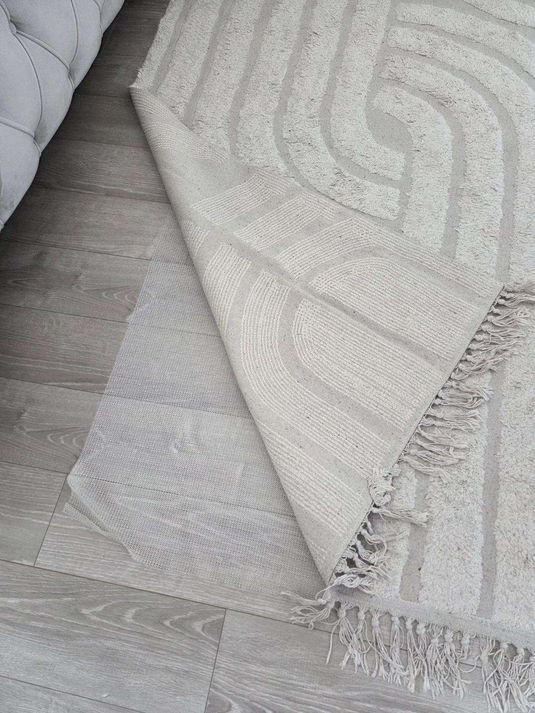 Cream Arch Pattern Rug with Tassels - photo 3