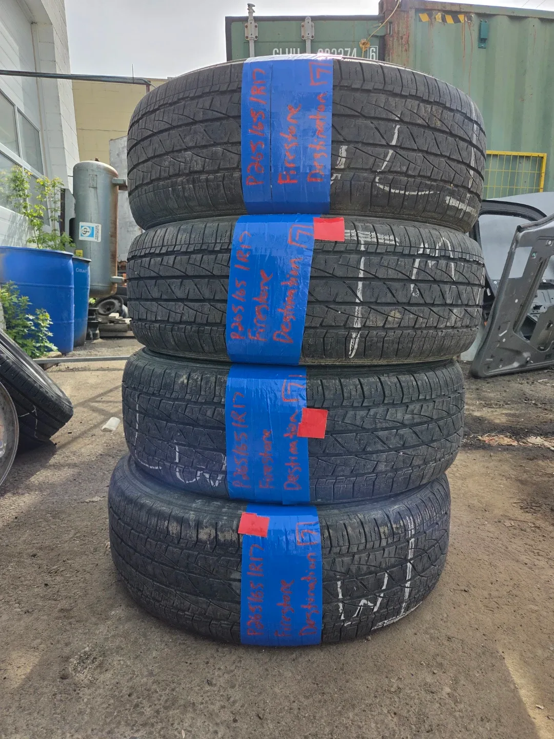 Firestone P265/65 R17 Tires