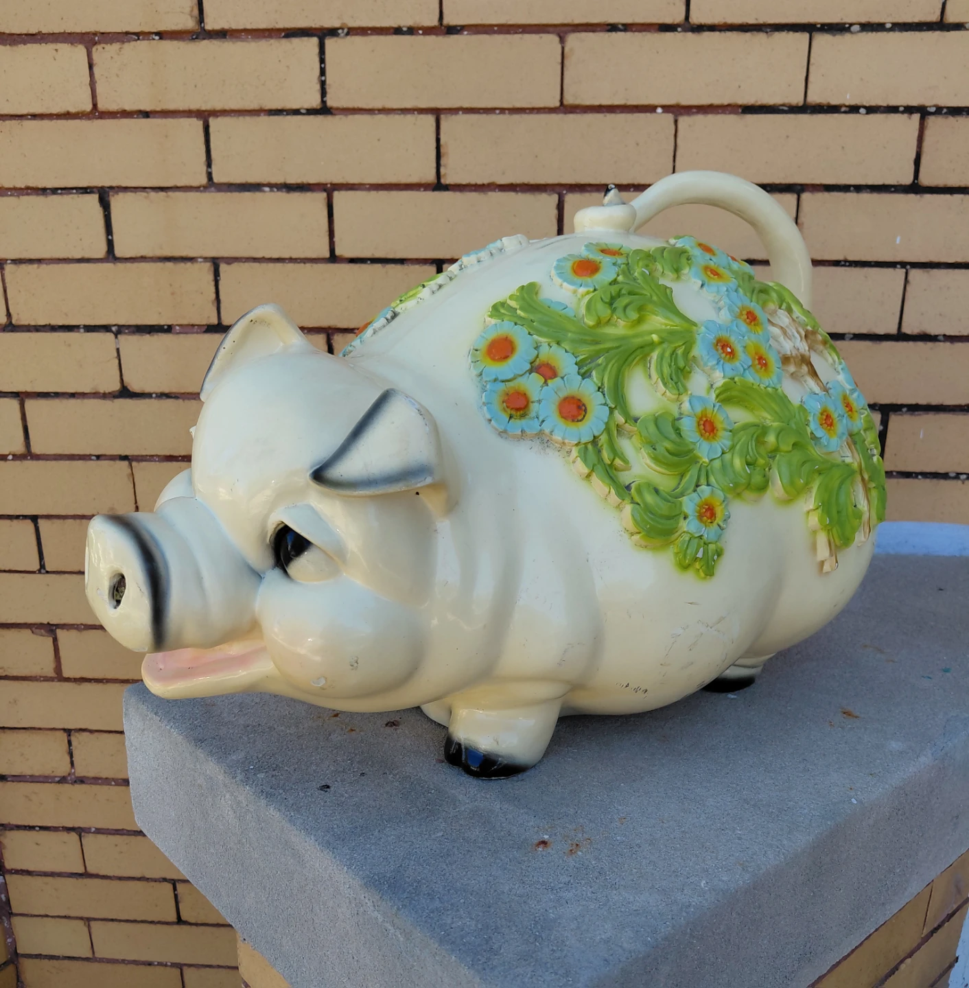 Vintage 1976  plastic  Piggy Bank with Floral Design - photo 2