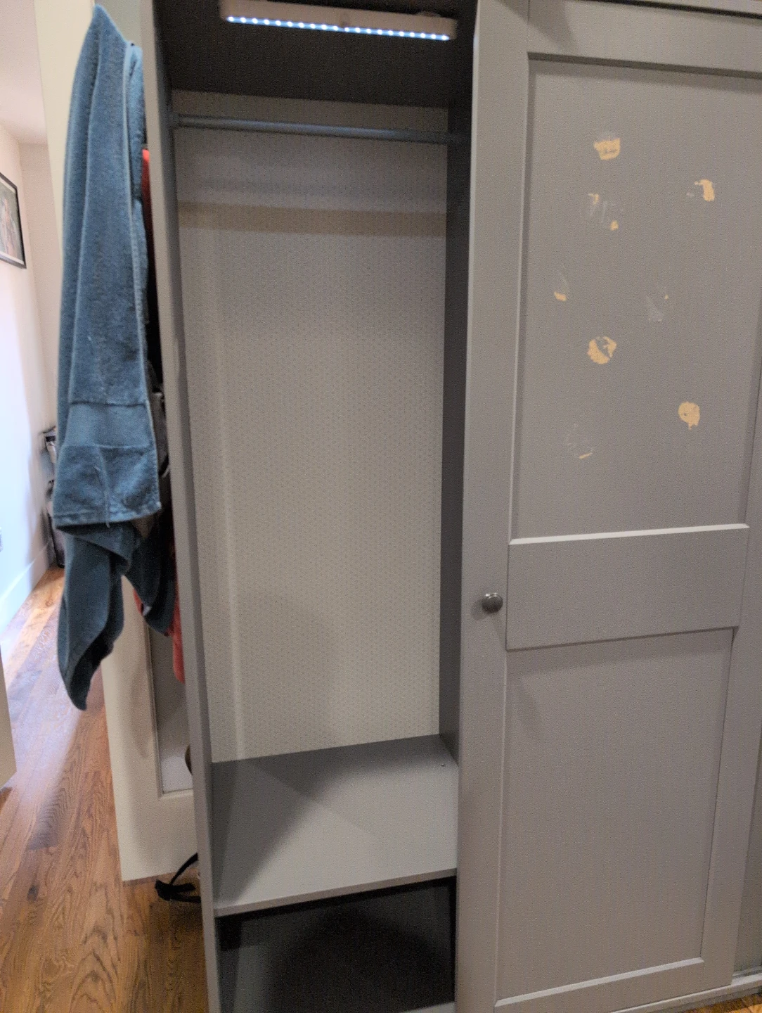 Gray Sliding Door Wardrobe - photo 2