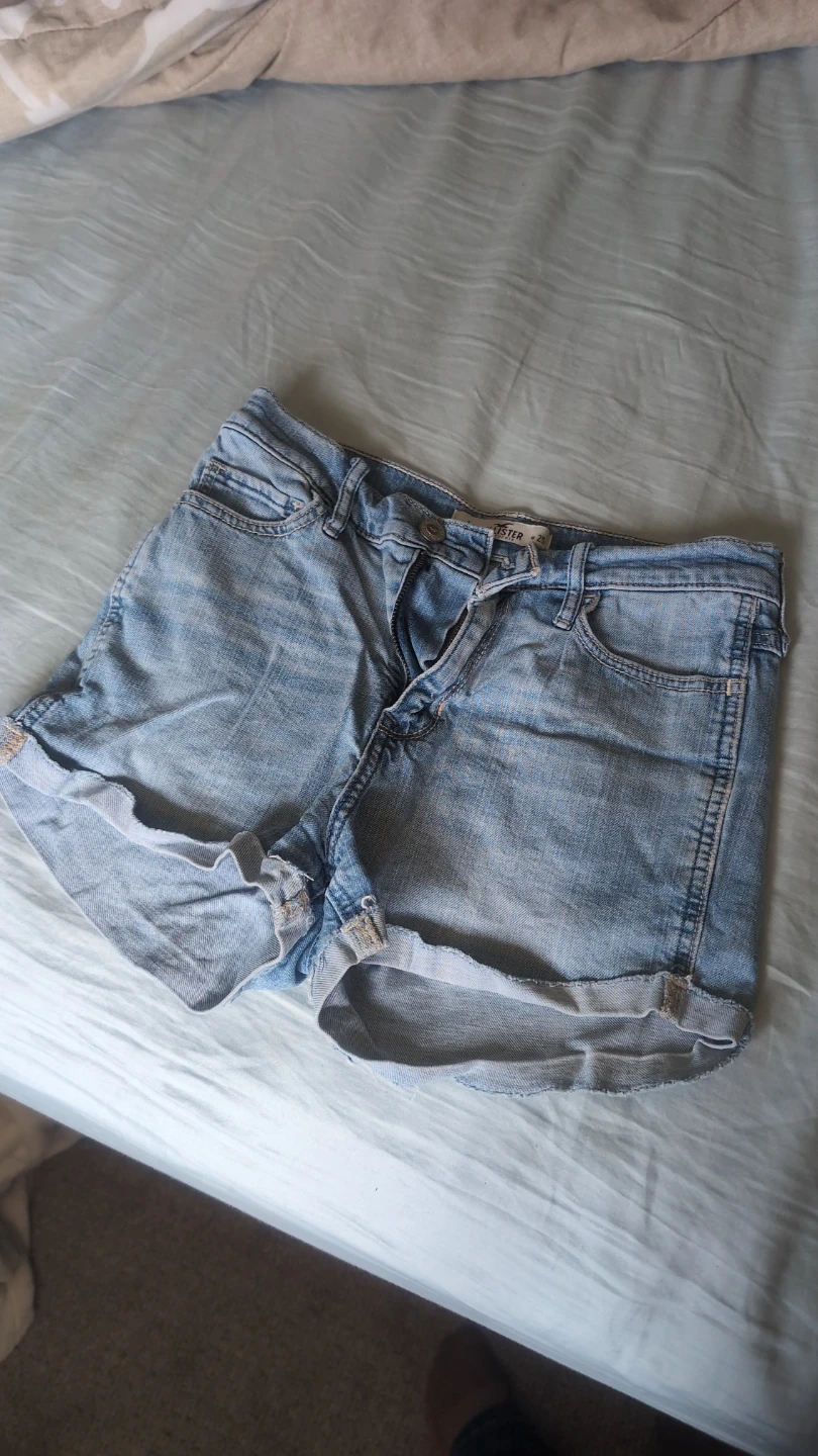Hollister Denim Shorts Size 25