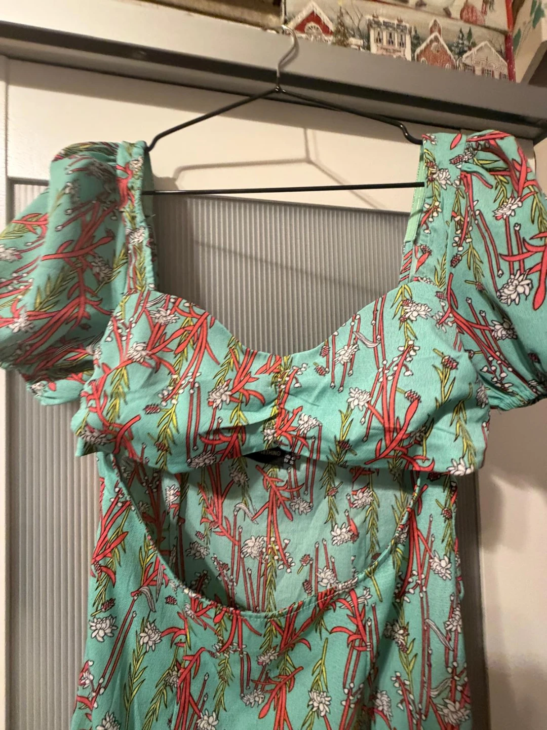 PrettyLittleThing Mint Green Floral Puff Sleeve Cut-Out Dress - photo 2