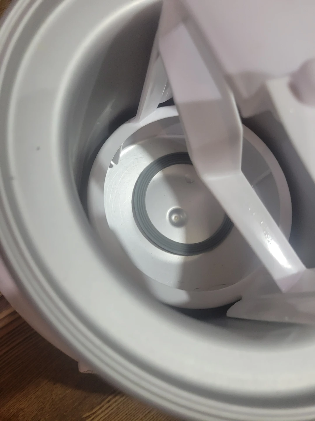 Cuisinart Ice Cream Maker / Frozen Yogurt Machine – Like New 🍦 - photo 4