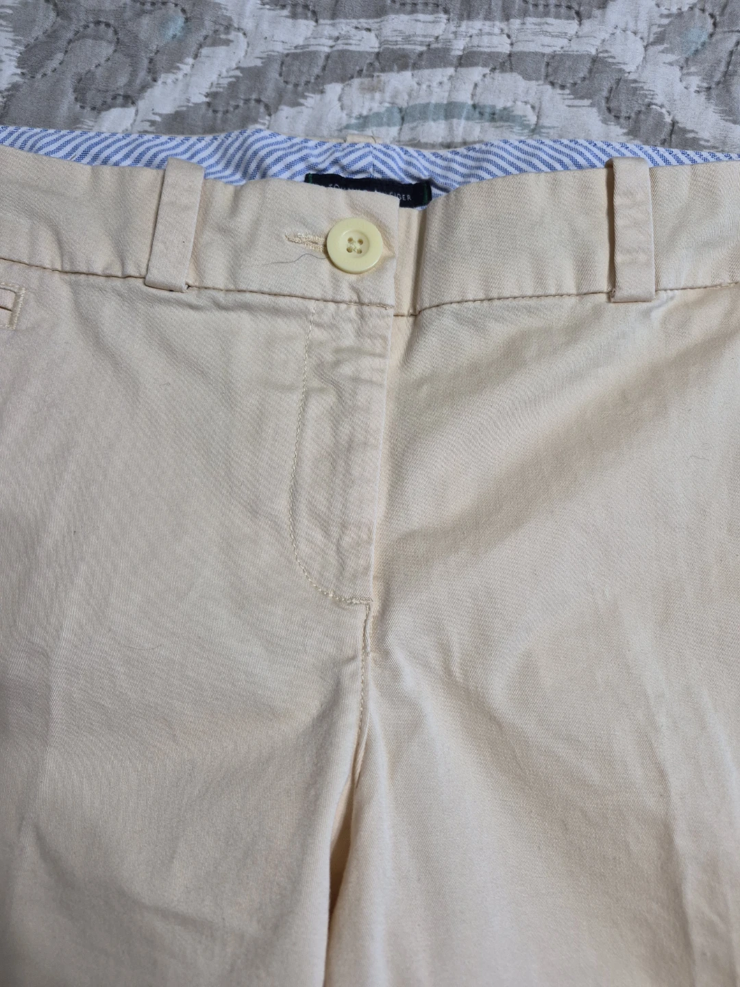Ladies Size 12 Tommy Hilfiger Cream Shorts - photo 5
