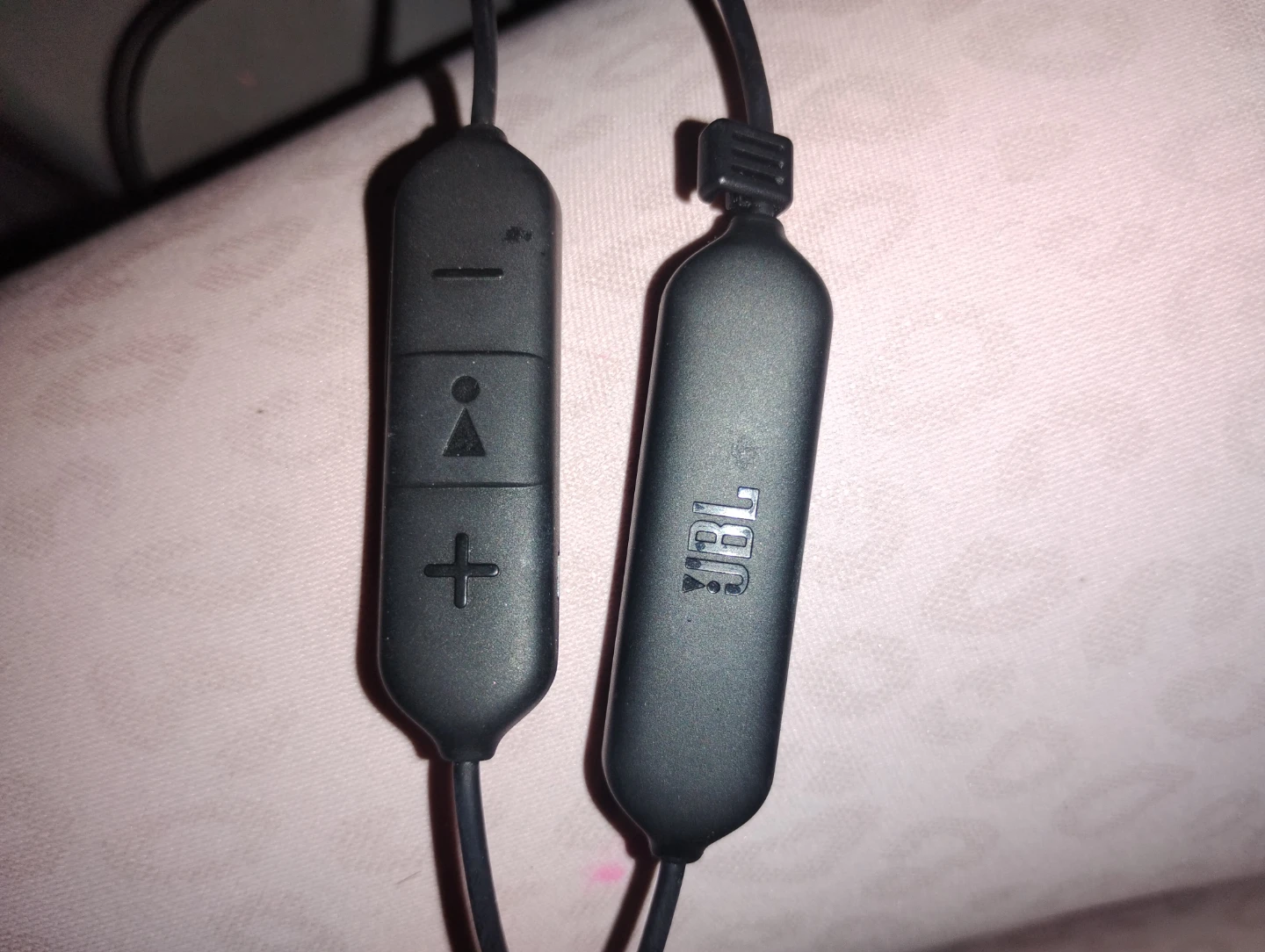 JBL Wireless Earbuds - photo 3